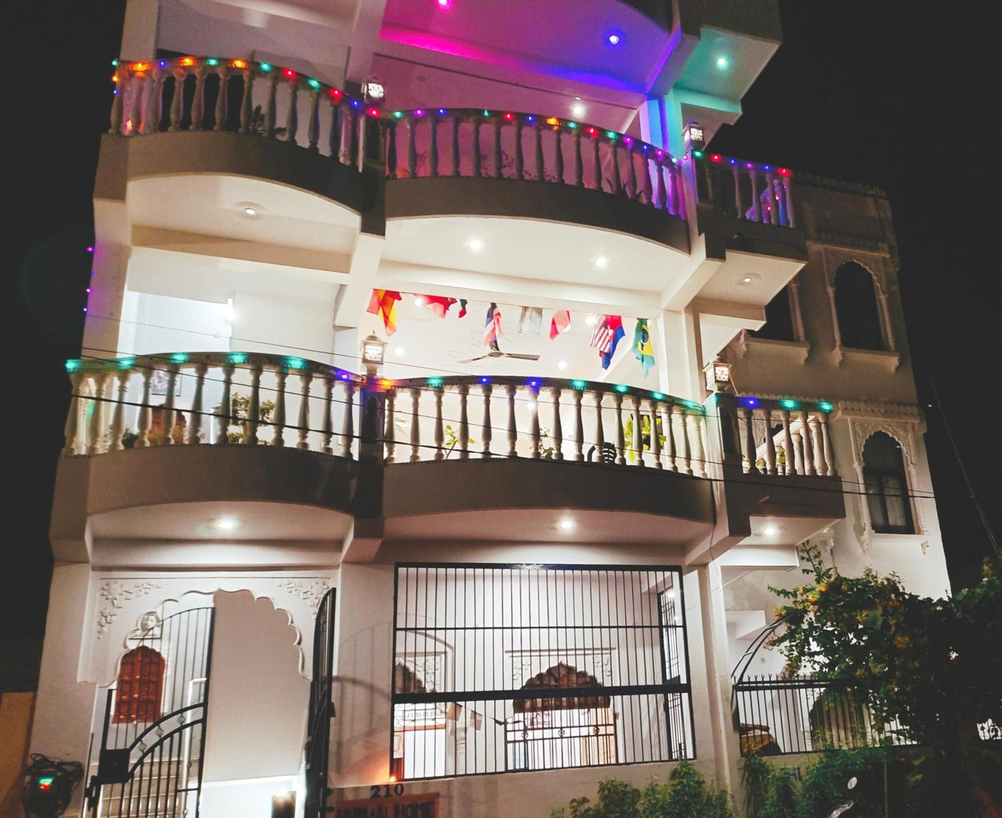 Casa Humana *