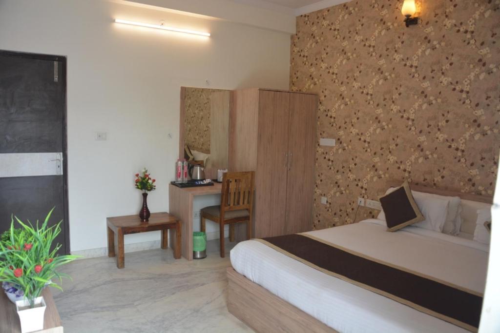 The White Tulip Hotel