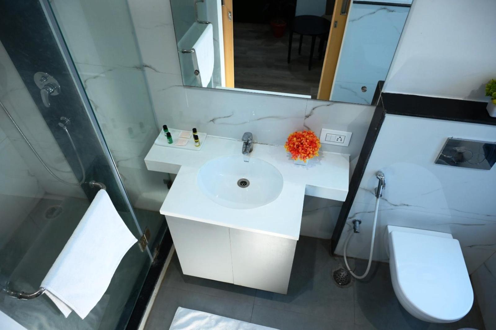 The Grand Anukampa Richi Rich Studio Approved By Govt Of India Jaipur