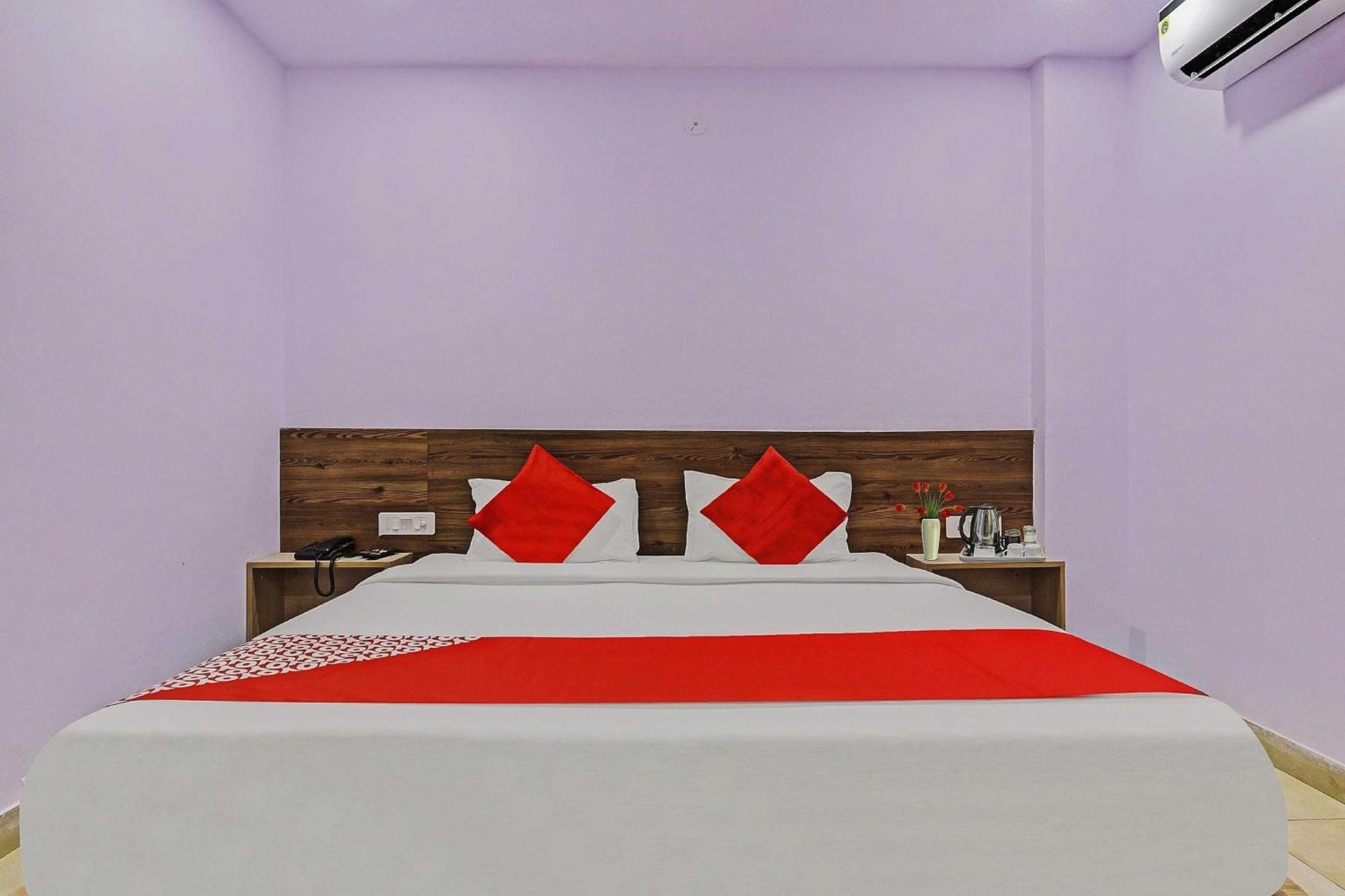 O Mickey Mouse Hotel Jaipur