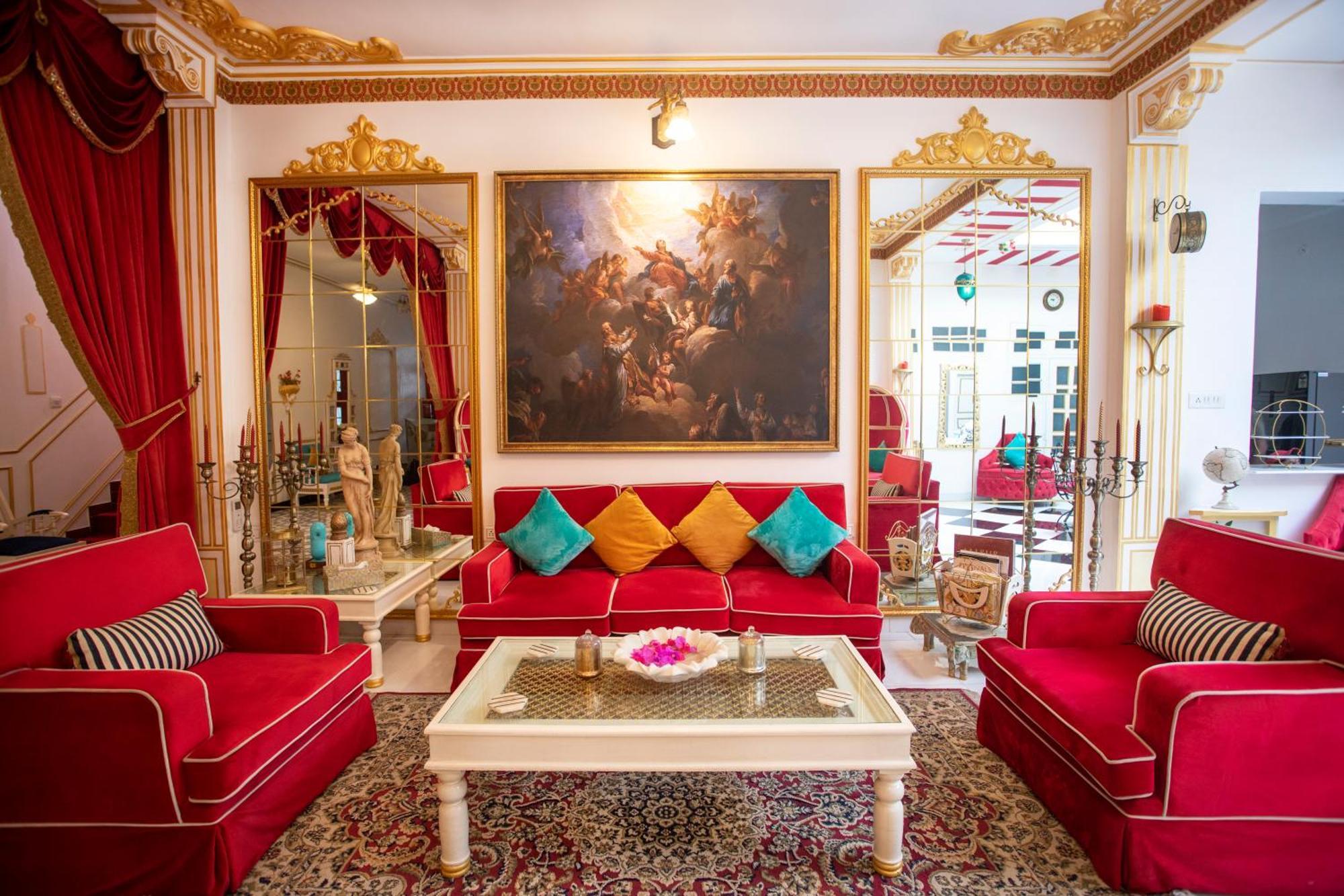 Hotel The Royal Hermitage - Luxury Boutique