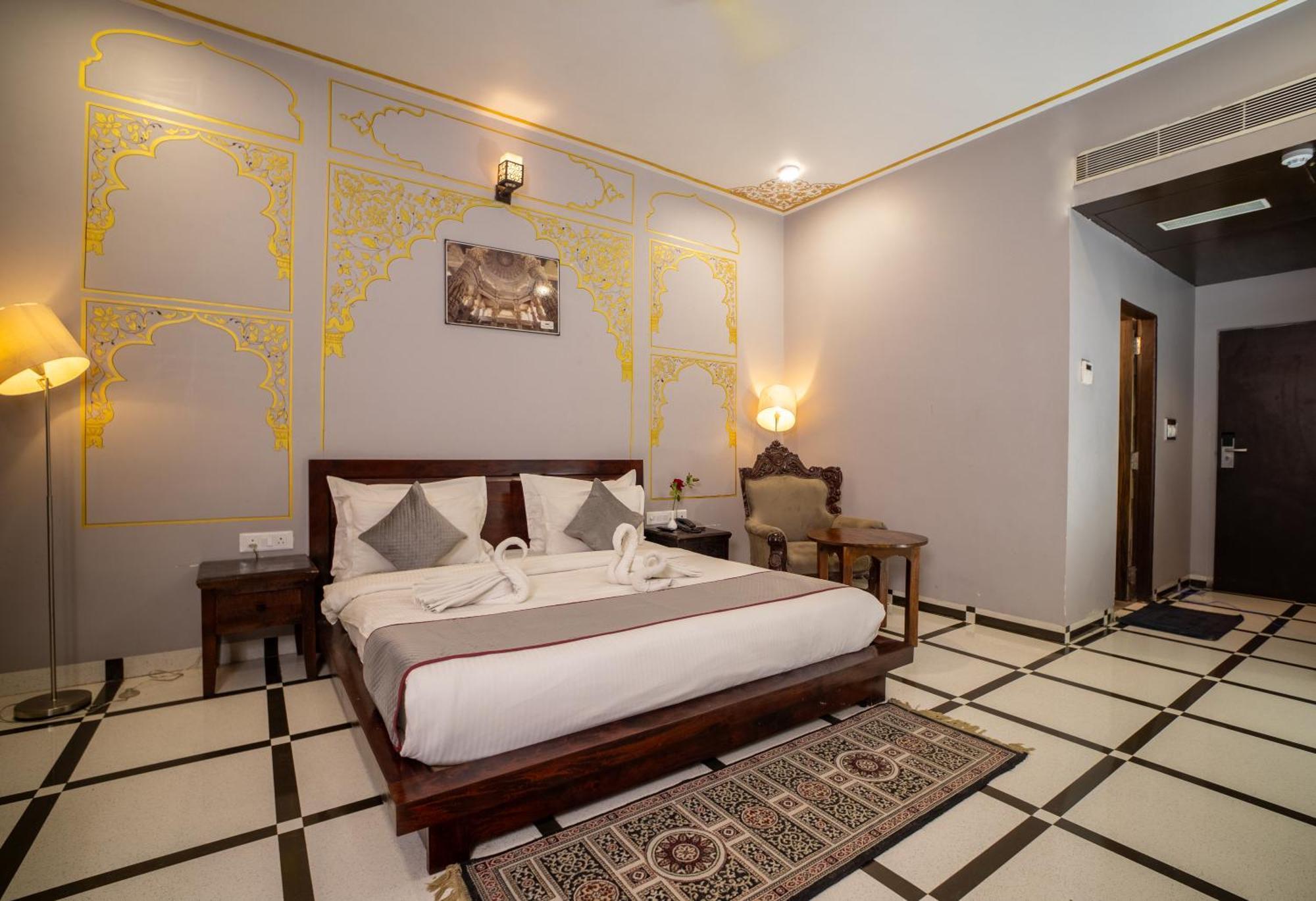 Laxmi Niwas Hotel Jaipur