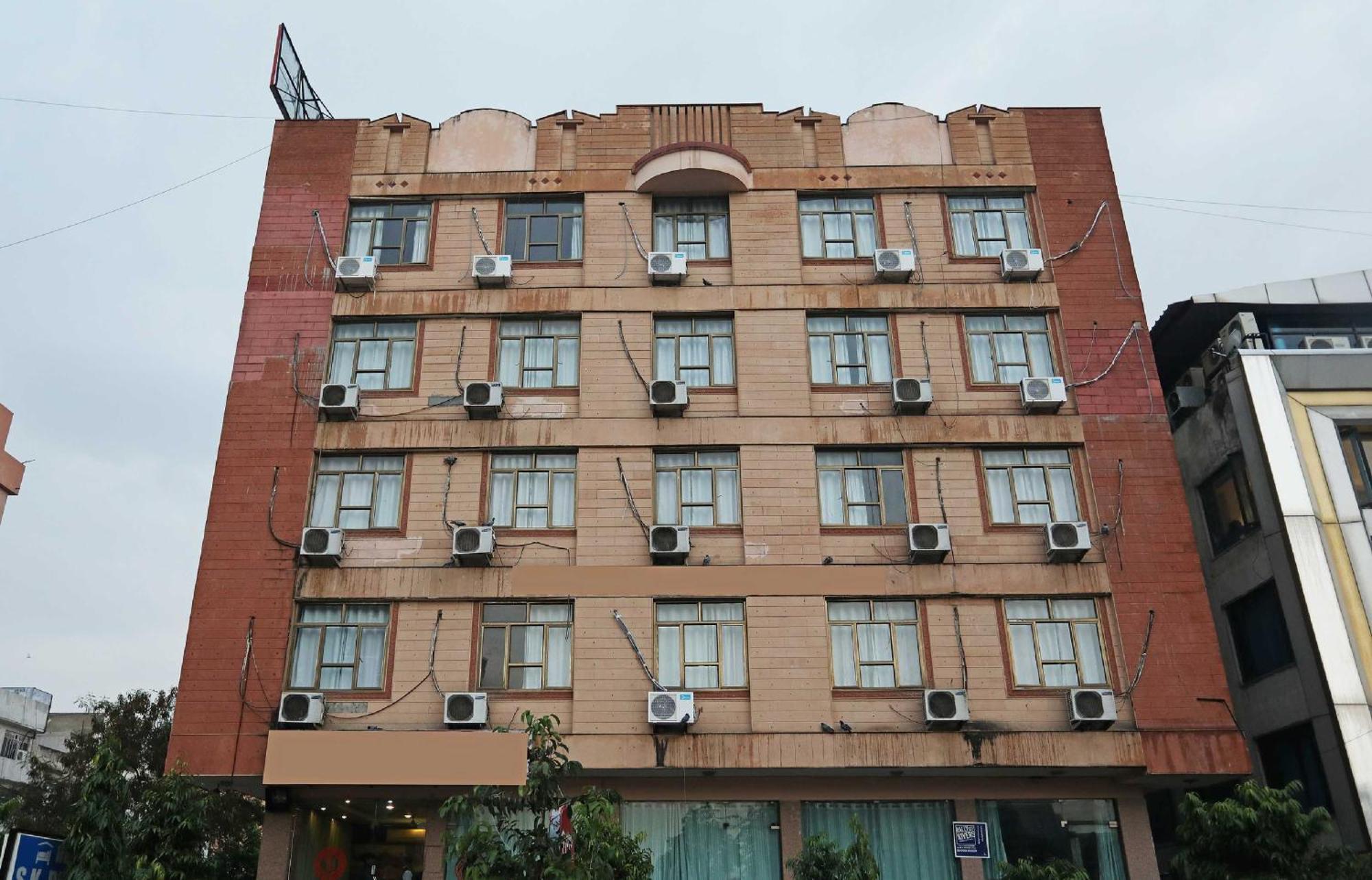 Oyo Flagship Sk Paradise Hotel 3*
