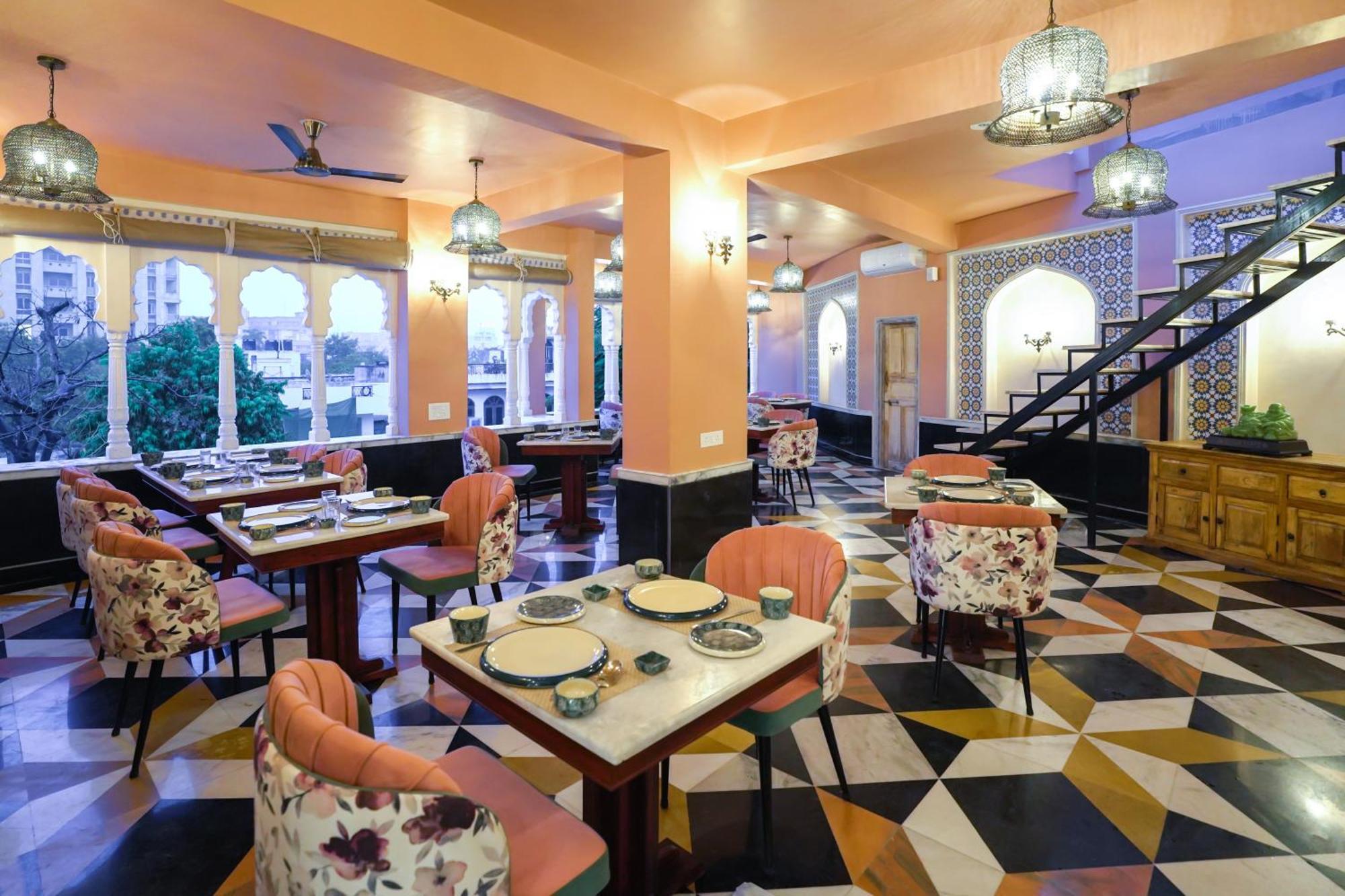 Hotel Dev Mahal - A Boutique Heritage 4*
