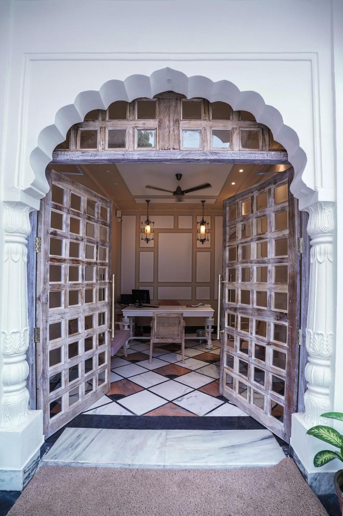 Hotel Dev Mahal - A Boutique Heritage 4*