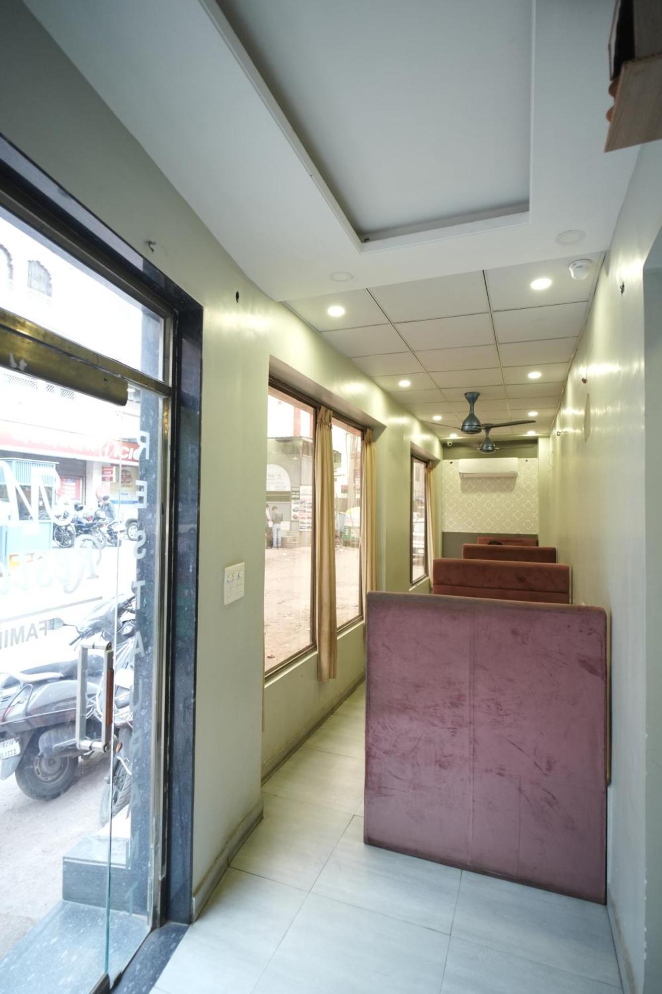 Hotel Mewar 2*
