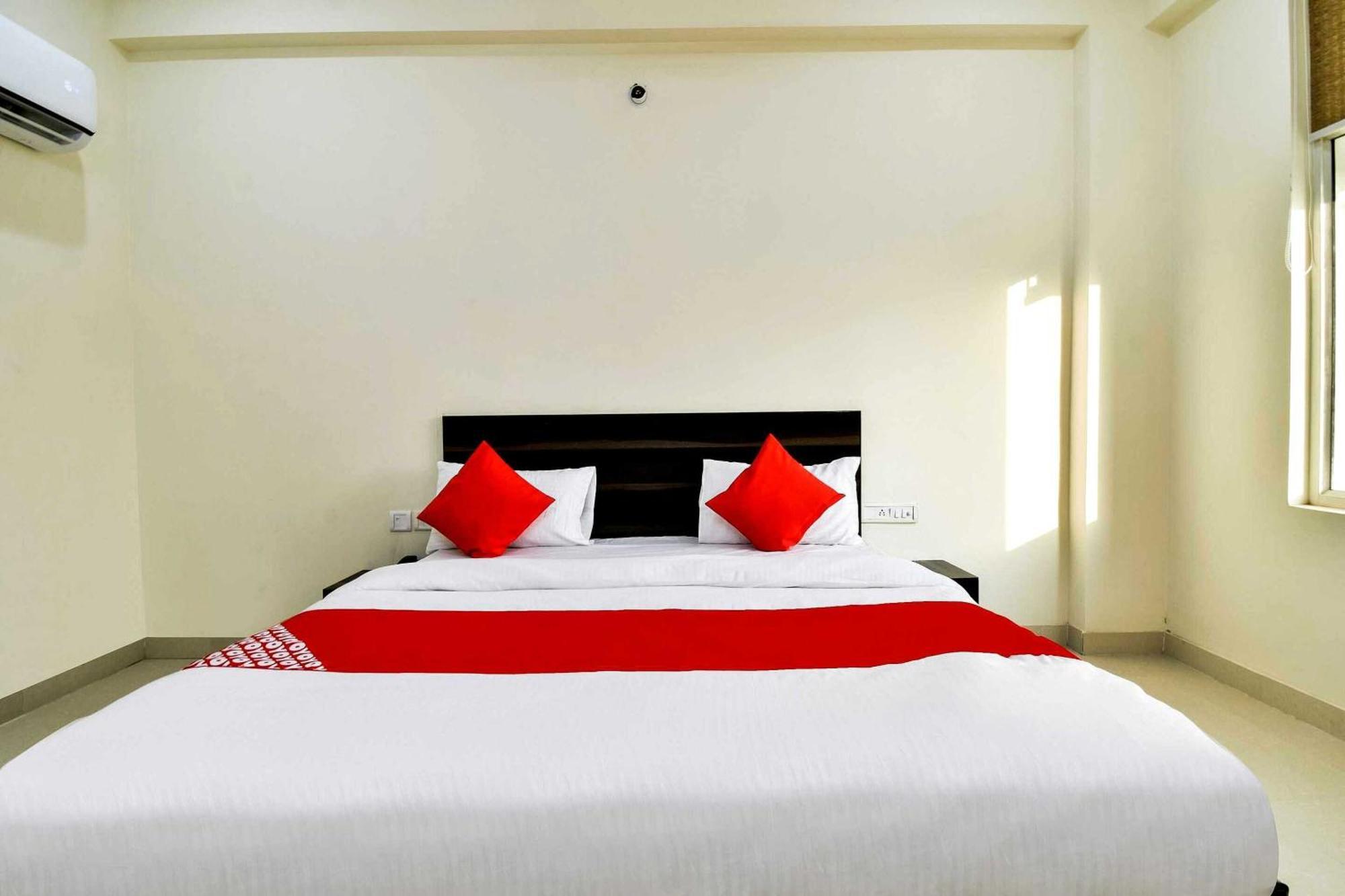 Collection O Arjun Palace & Banquet 3*
