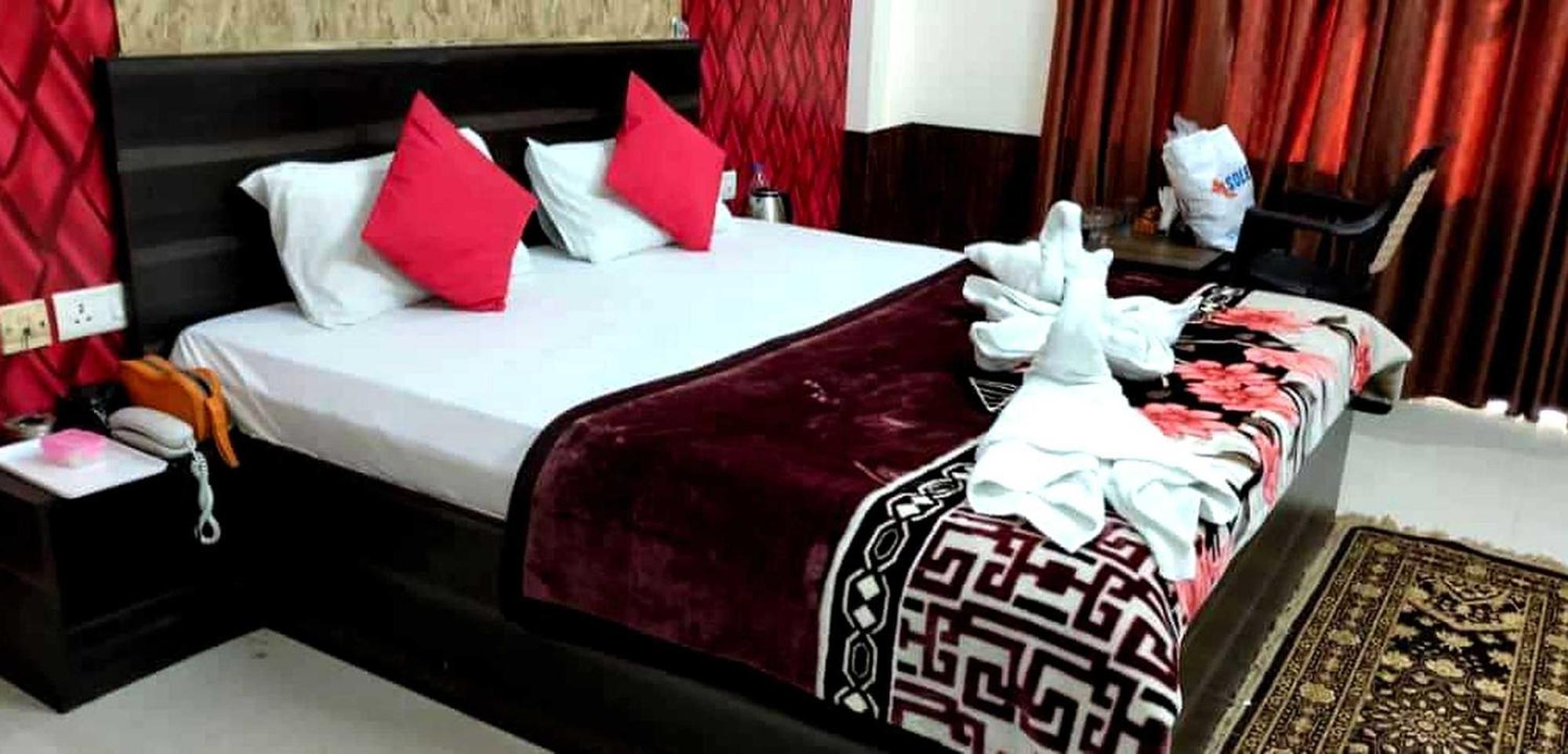 Collection O Arjun Palace & Banquet Hotel