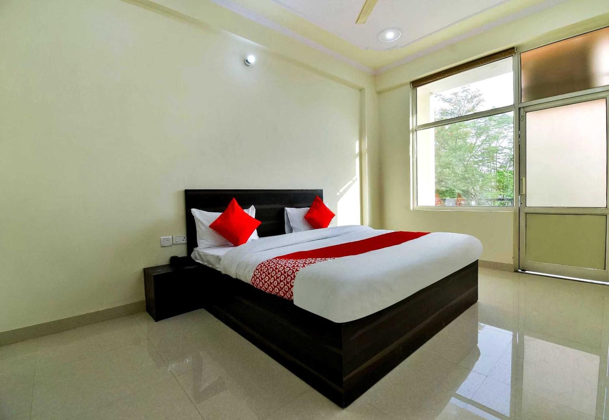 Collection O Arjun Palace & Banquet 3*