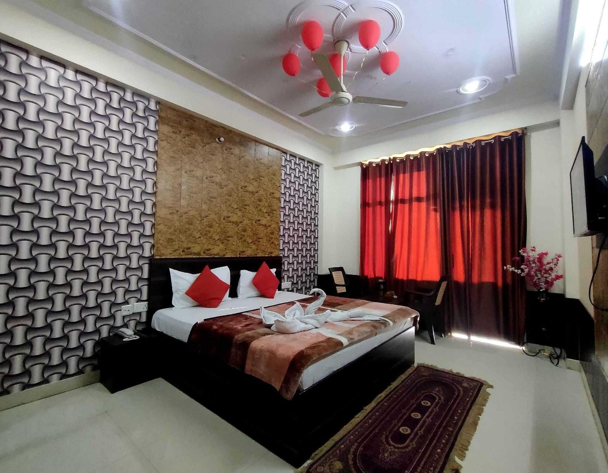 Hotel Collection O Arjun Palace & Banquet