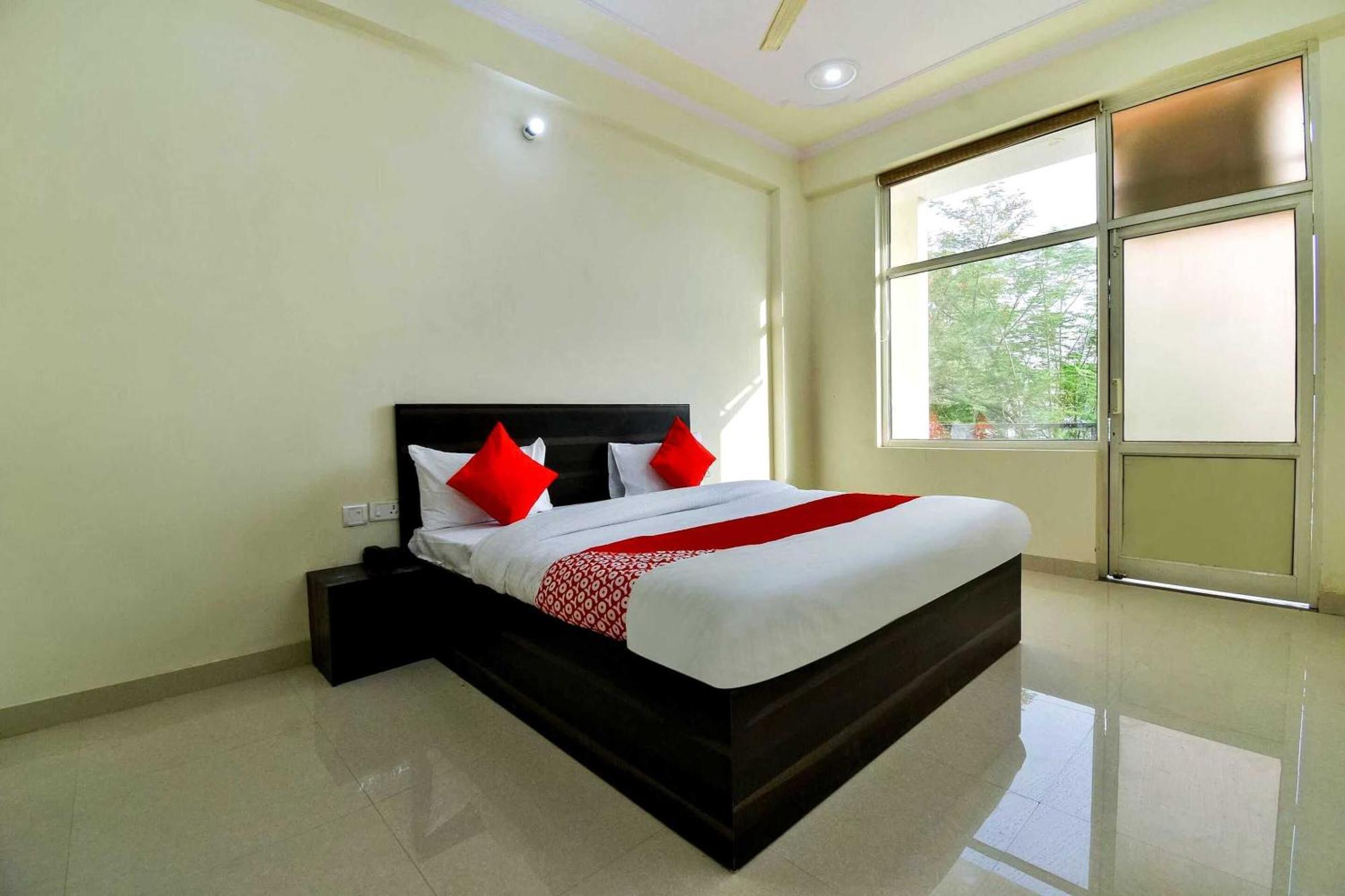 Hotel Collection O Arjun Palace & Banquet