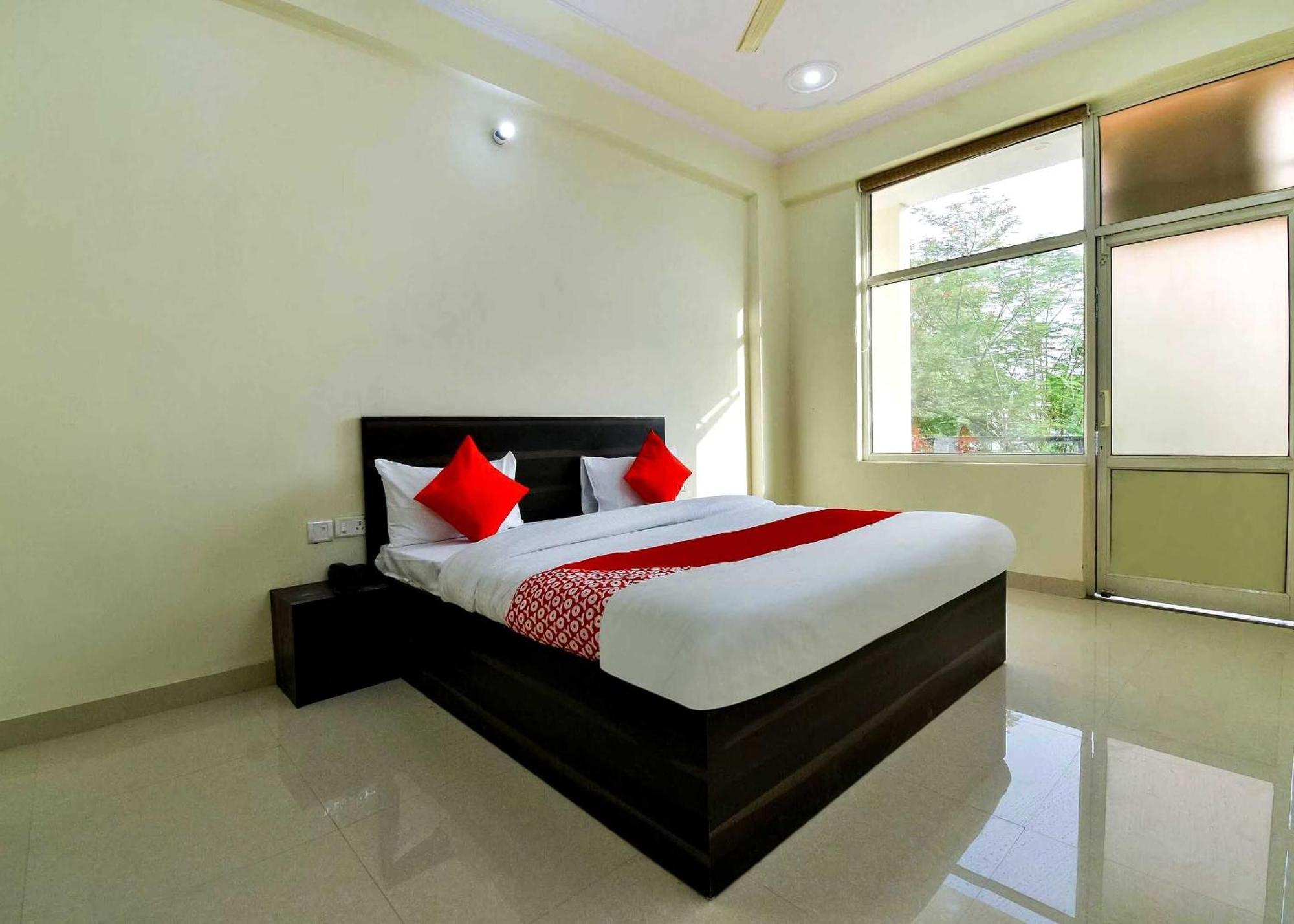 Hotel Collection O Arjun Palace & Banquet