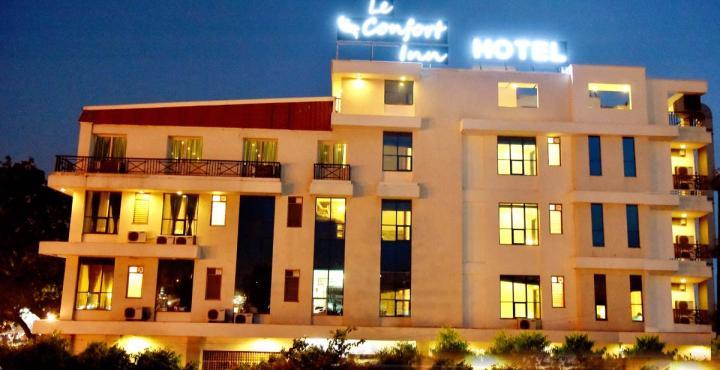 Hotel Yulia- Le