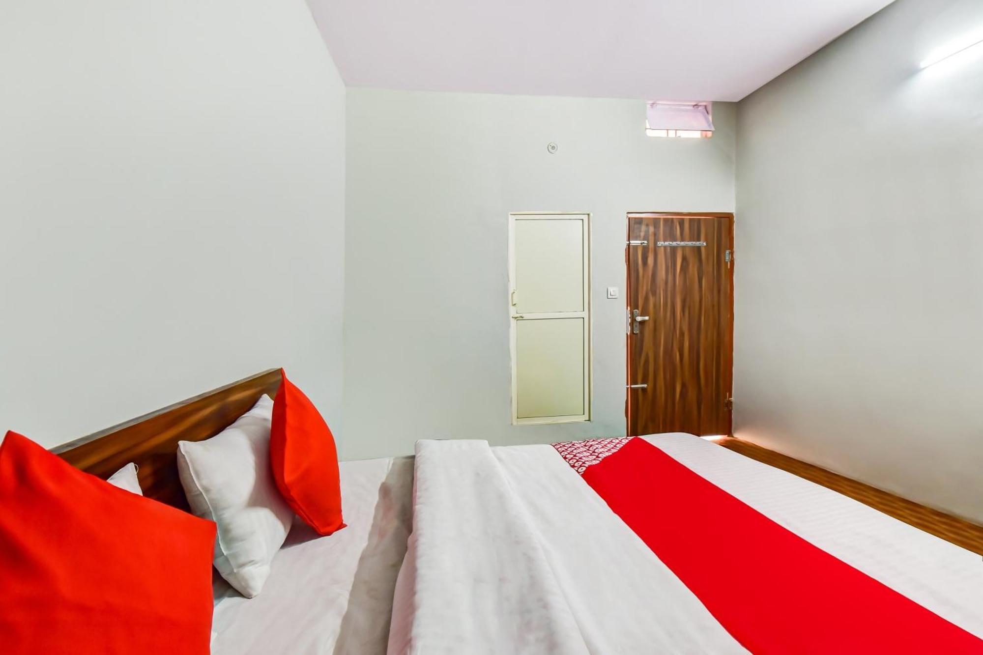 Hotel O Moon Light 3*