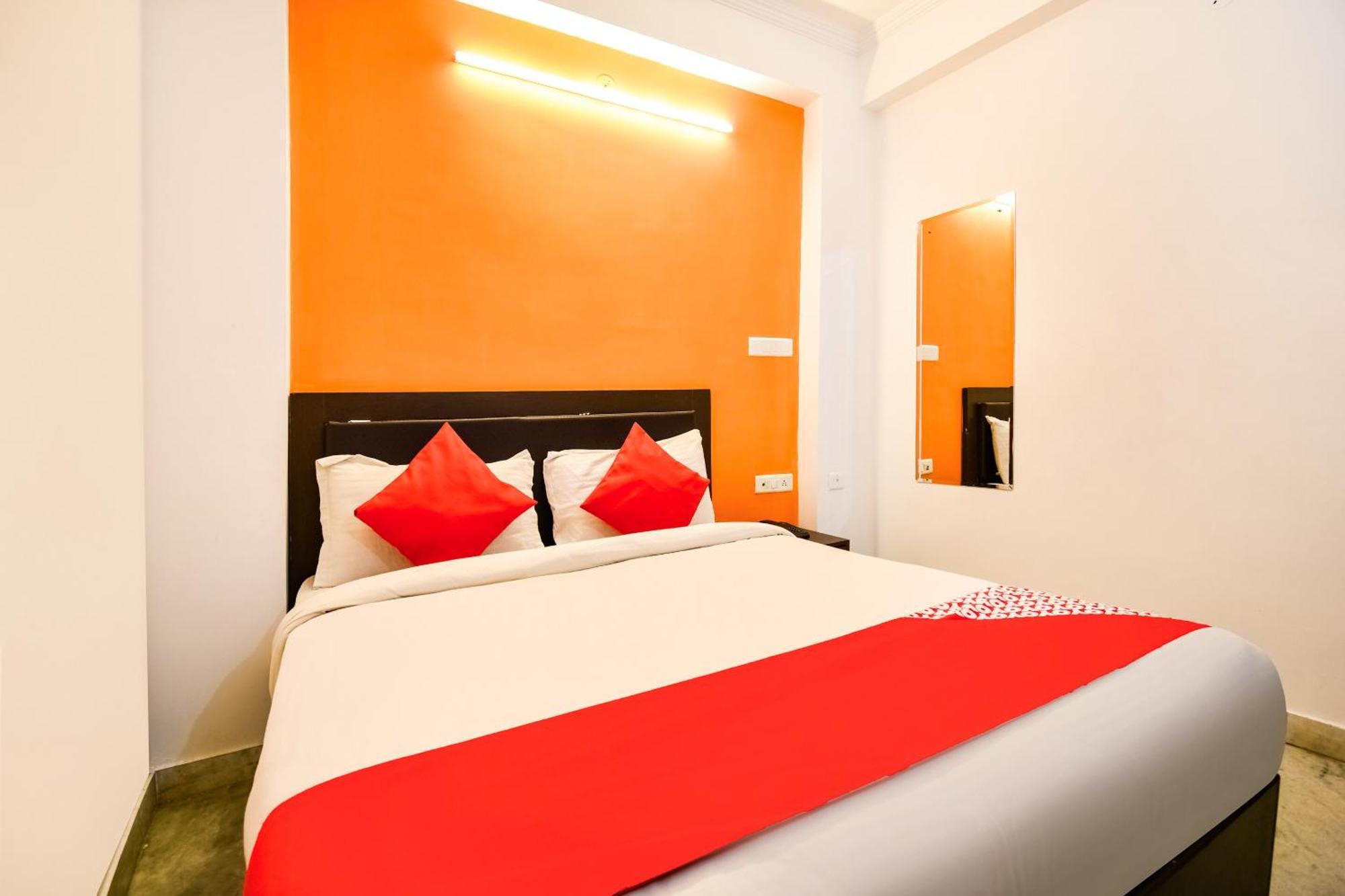 Hotel Collection O Shani Classic 4*