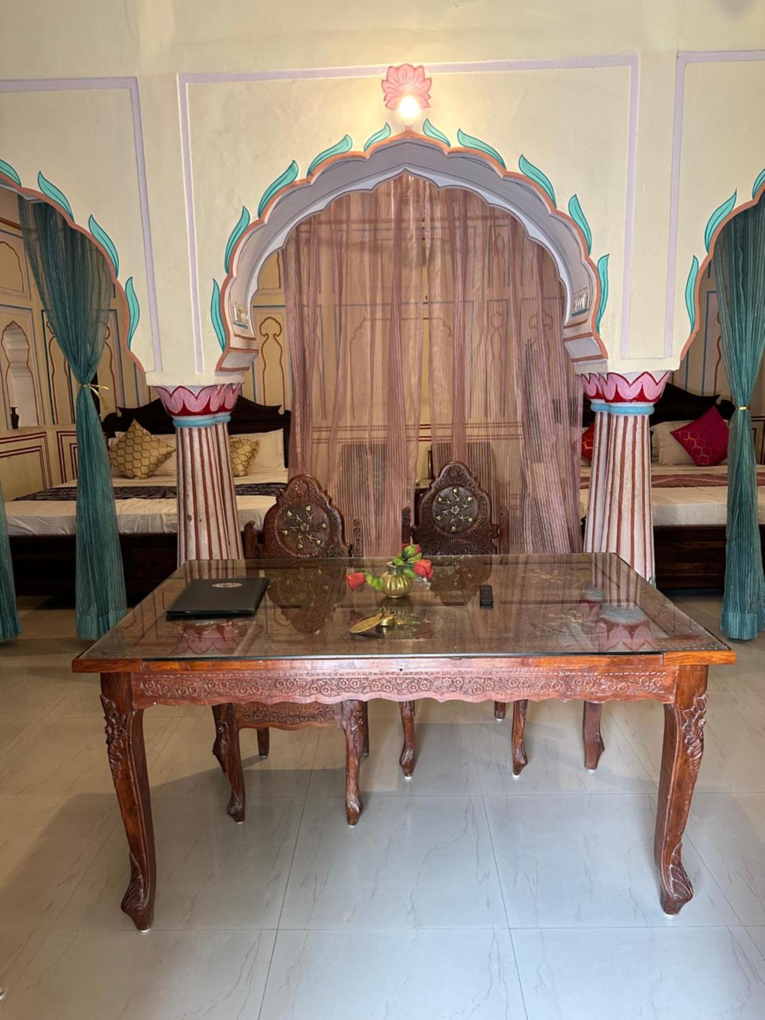 Rawla Mrignayani Palace Hotel