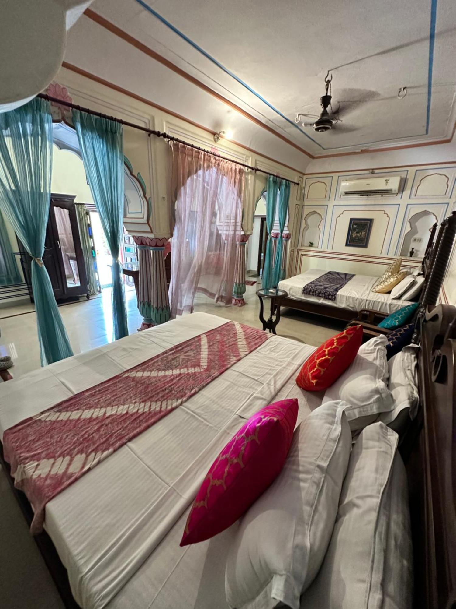Rawla Mrignayani Palace