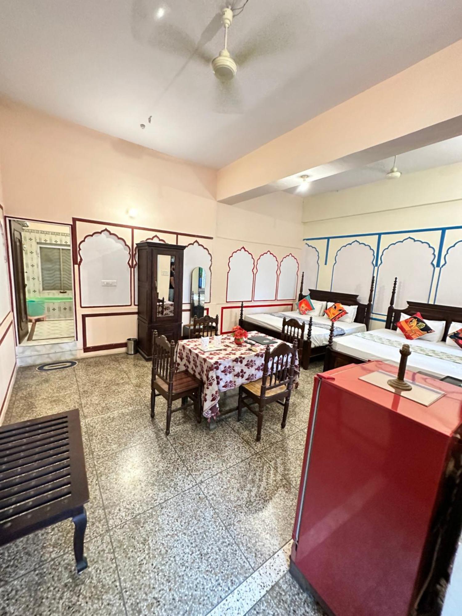 Rawla Mrignayani Palace 3*