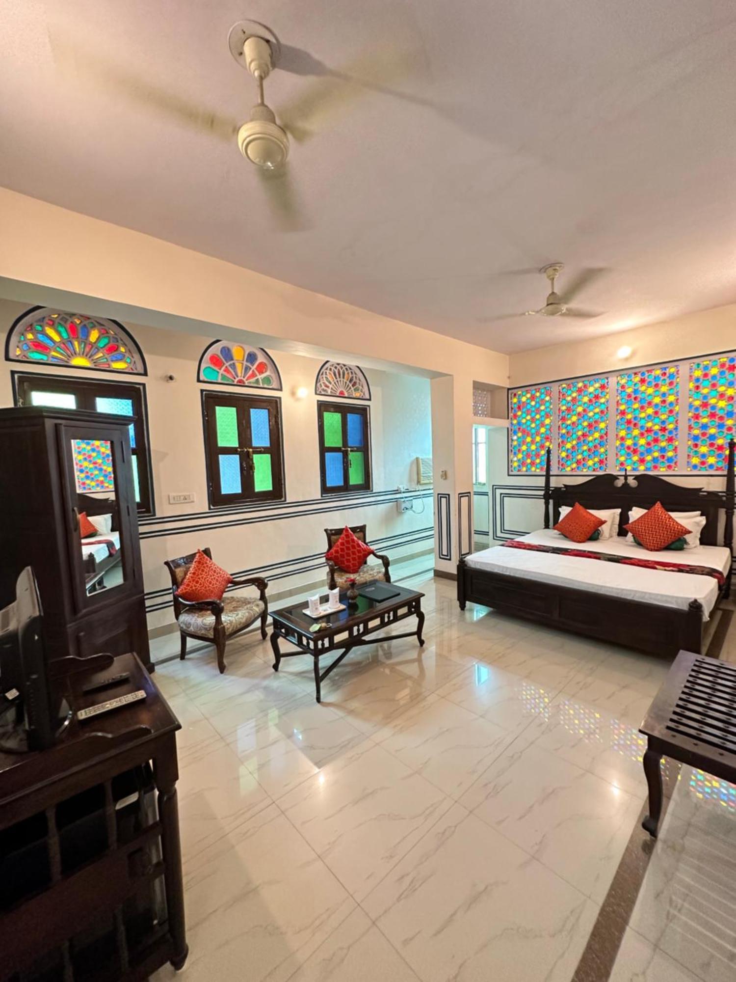 Rawla Mrignayani Palace Hotel