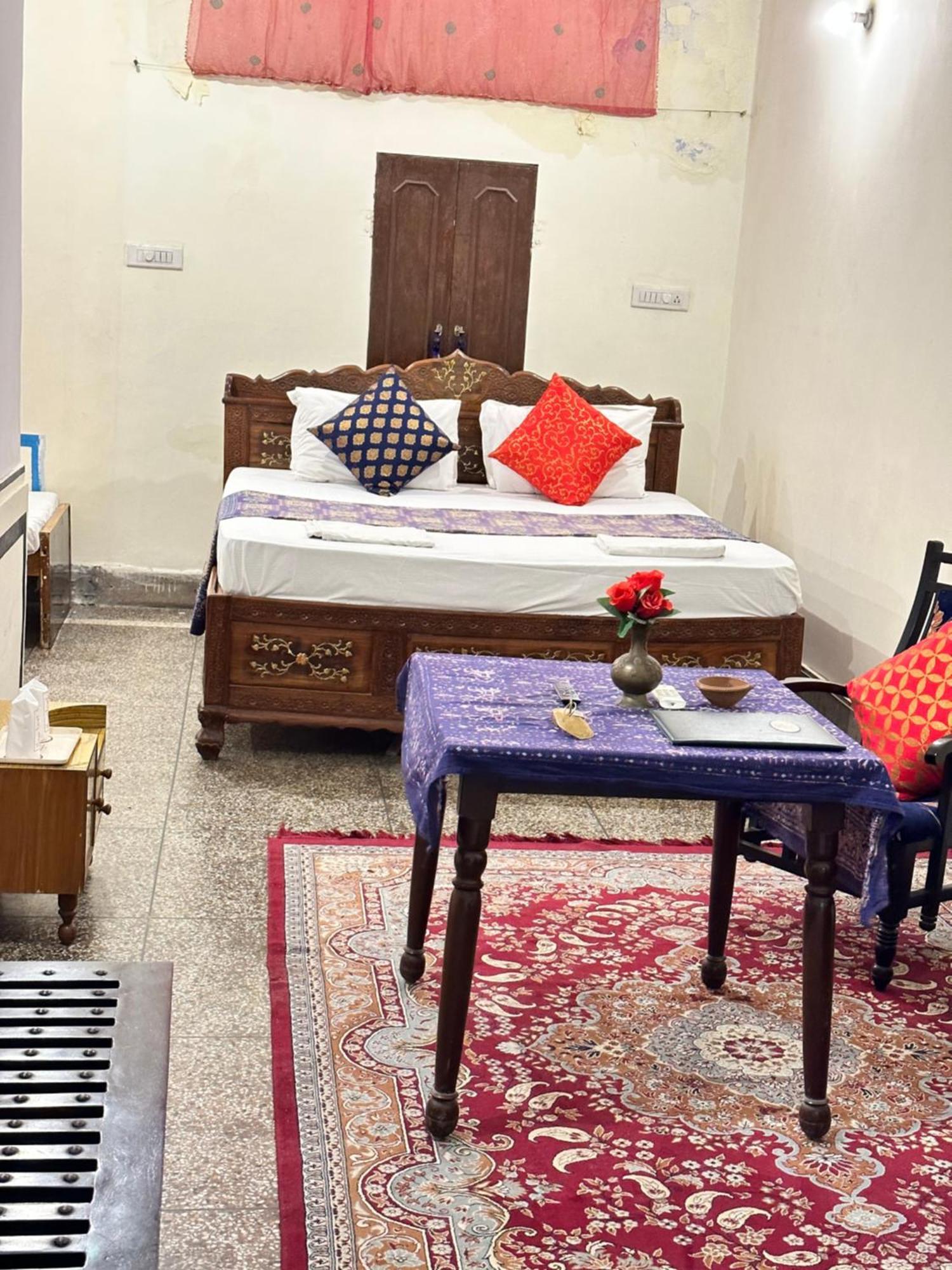 Rawla Mrignayani Palace 3*