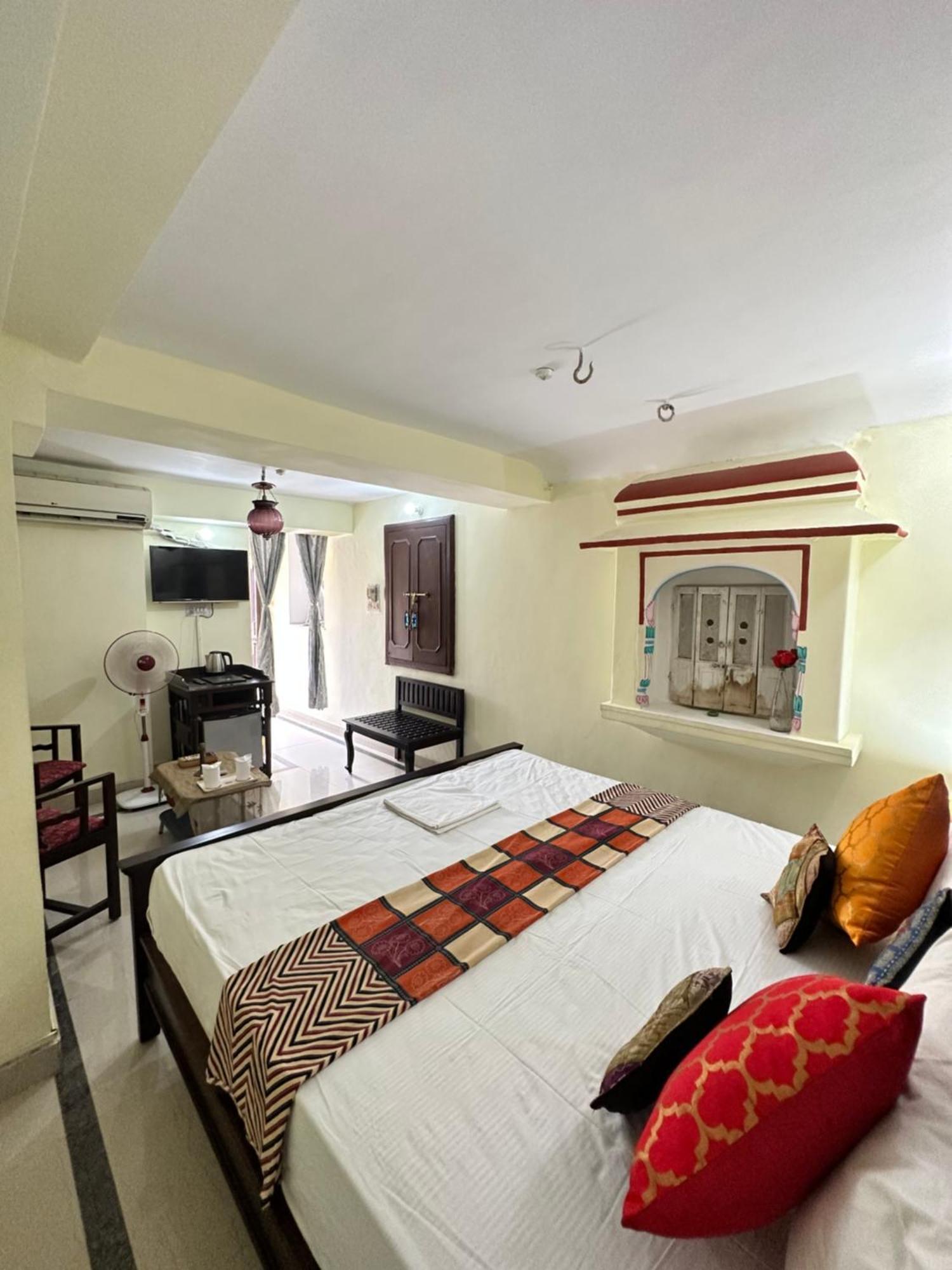 Rawla Mrignayani Palace Hotel 3*