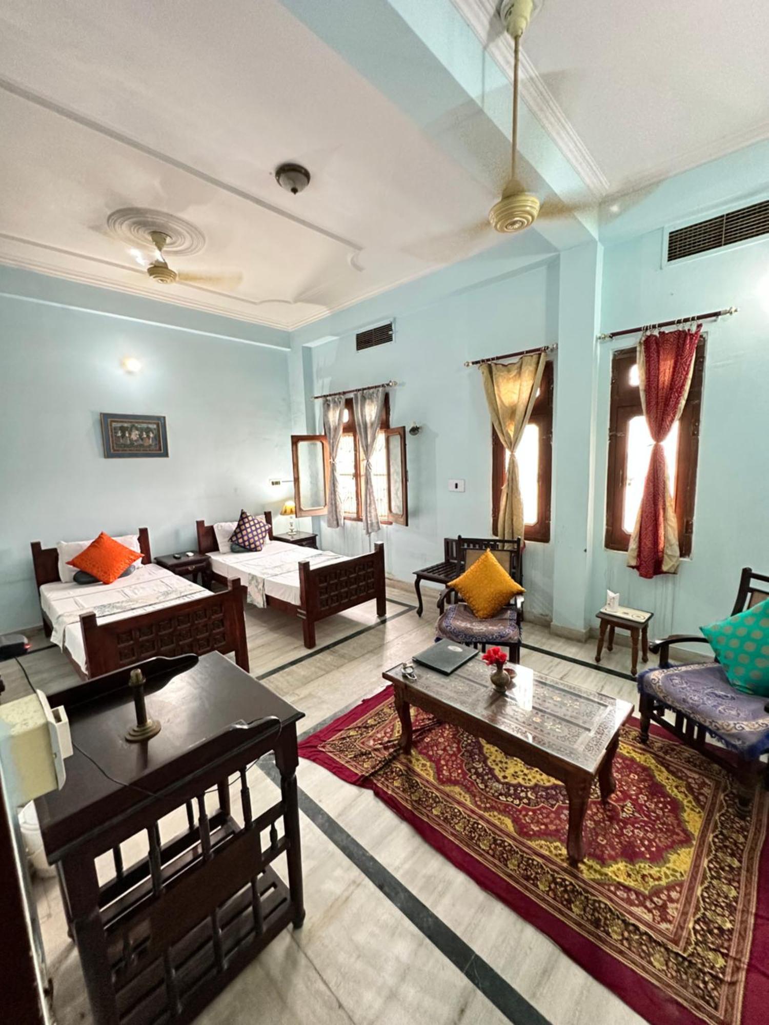 Rawla Mrignayani Palace Hotel 3*