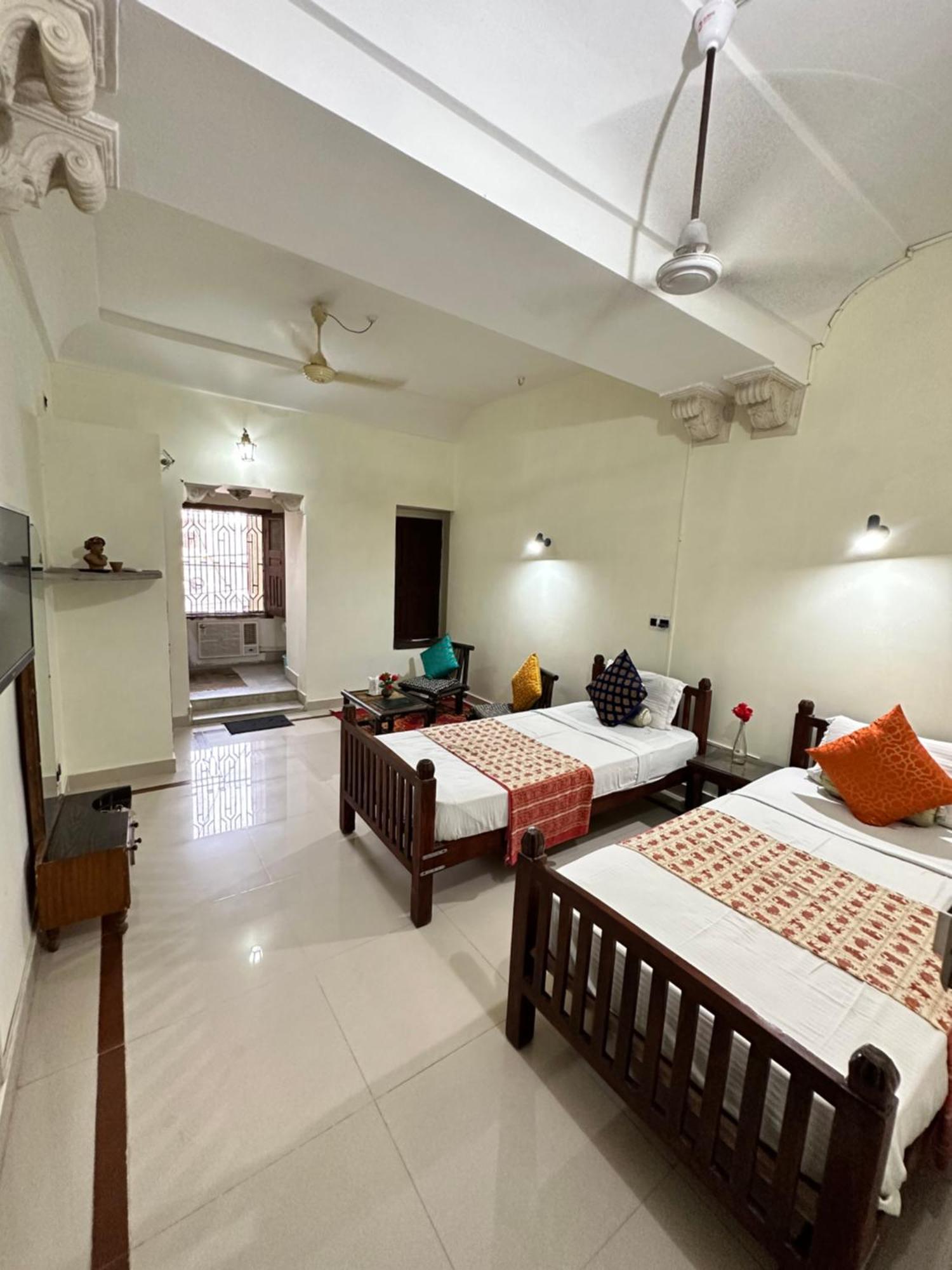 Rawla Mrignayani Palace 3*