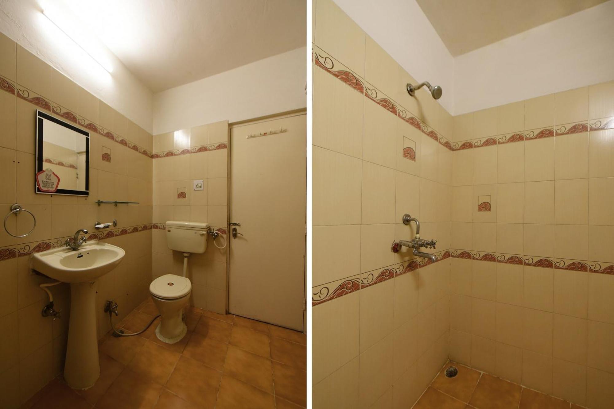 Hotel Oyo C M Regency Jaipur