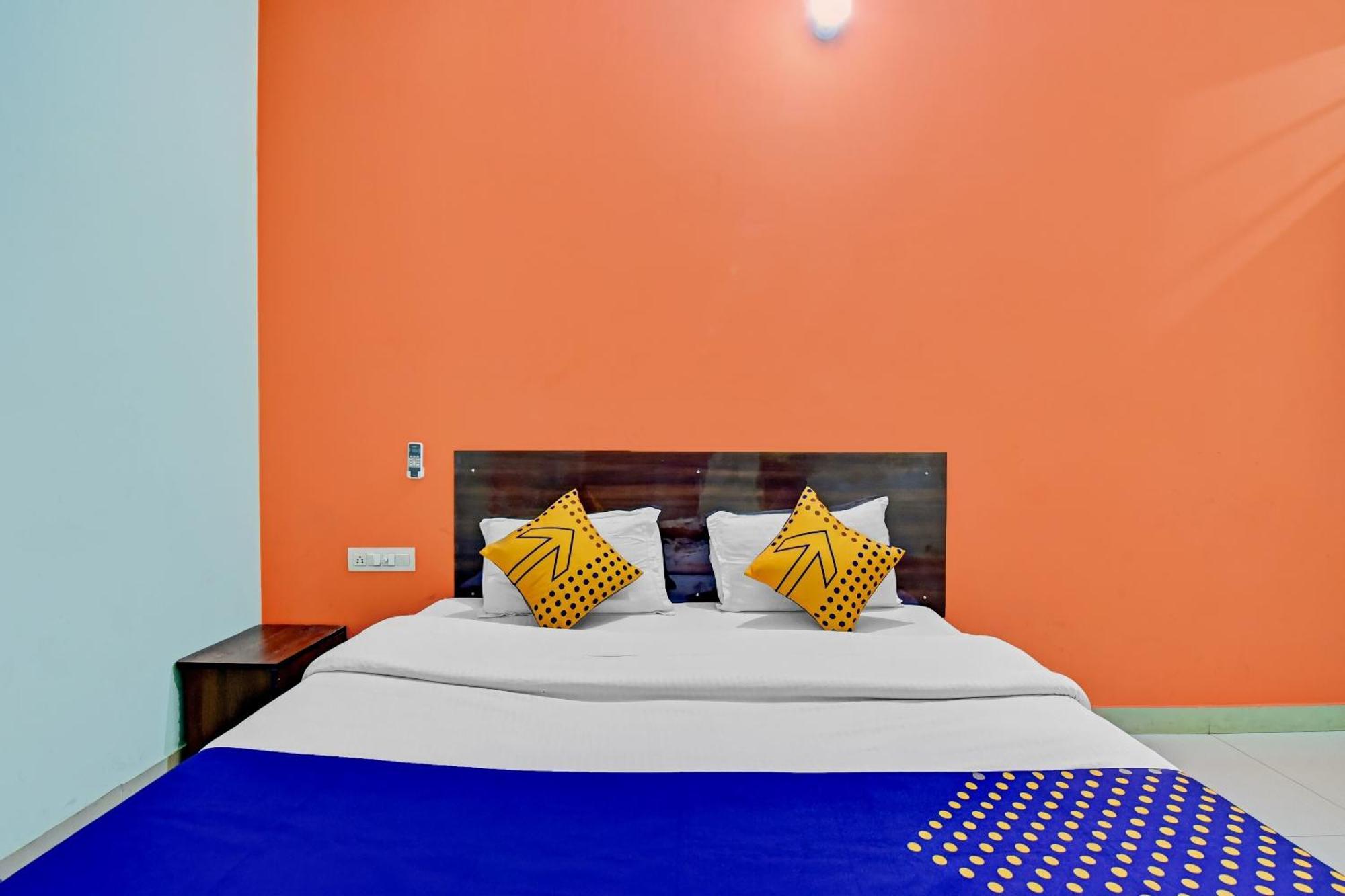 Hotel Spot On 72384 Sukun Palace 2*