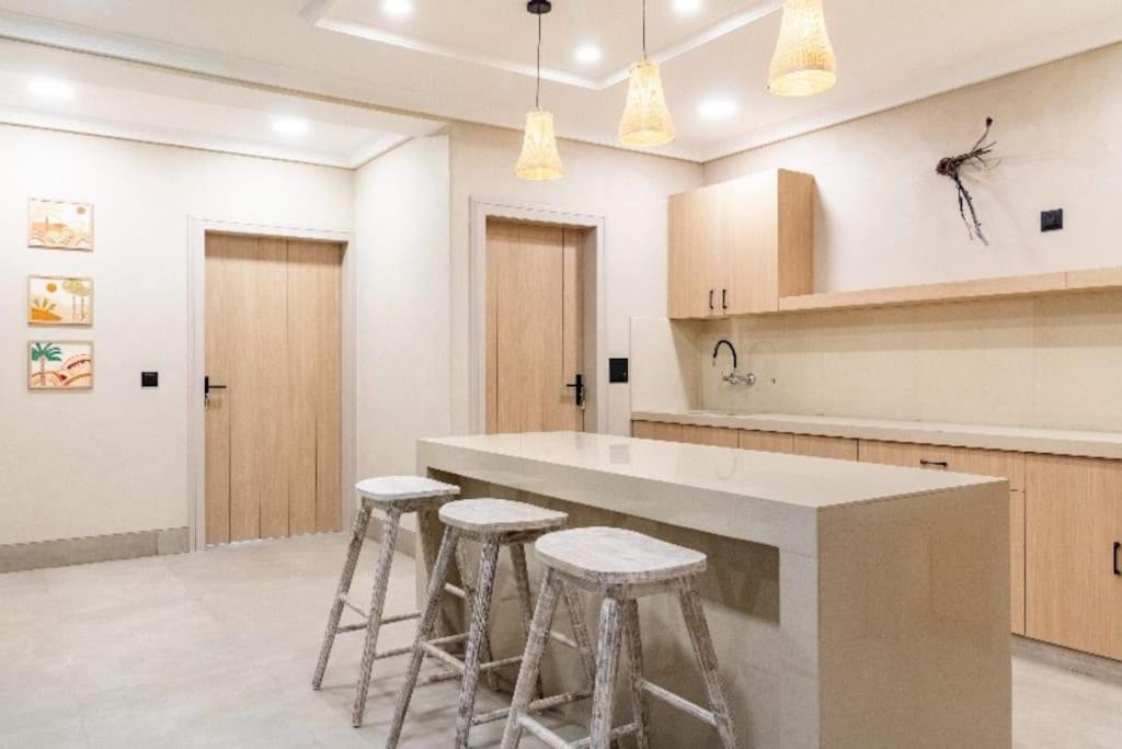 2 Bedroom With Balcony Aasa Apartment
