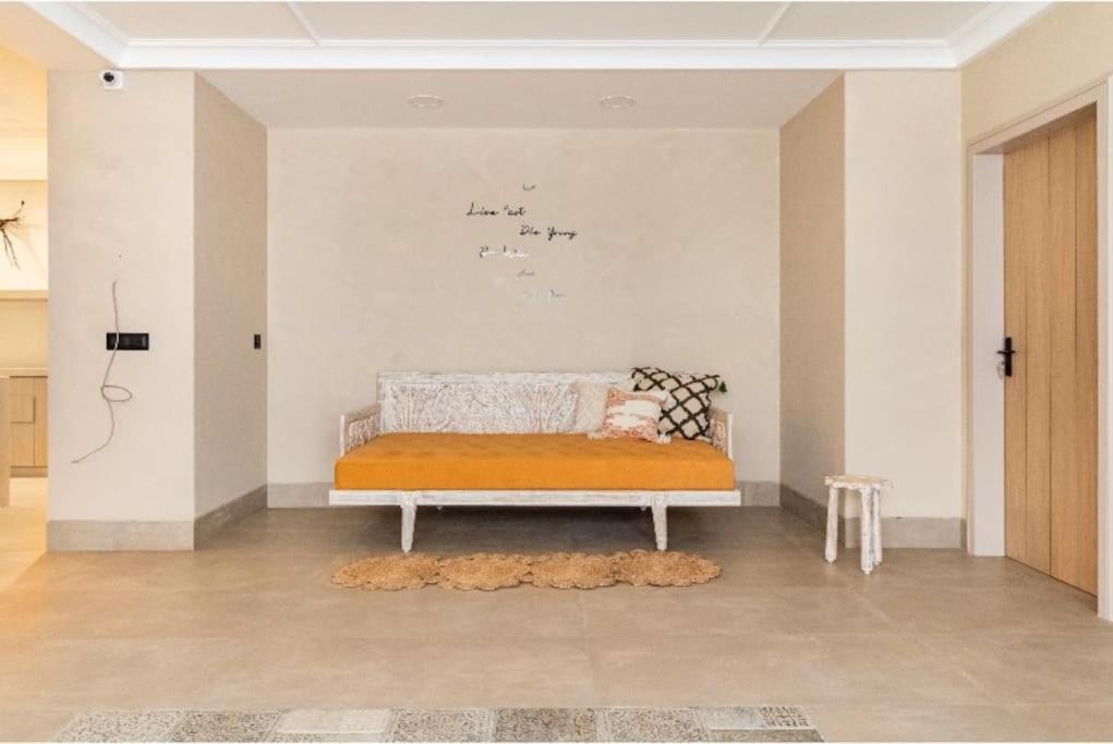 Apartment 2 Bedroom With Balcony Aasa