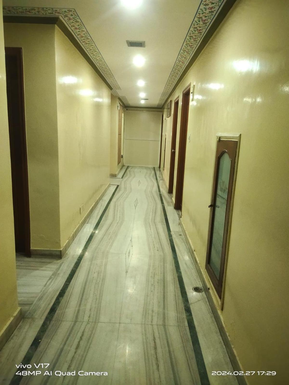 Hotel Surbhi Palace