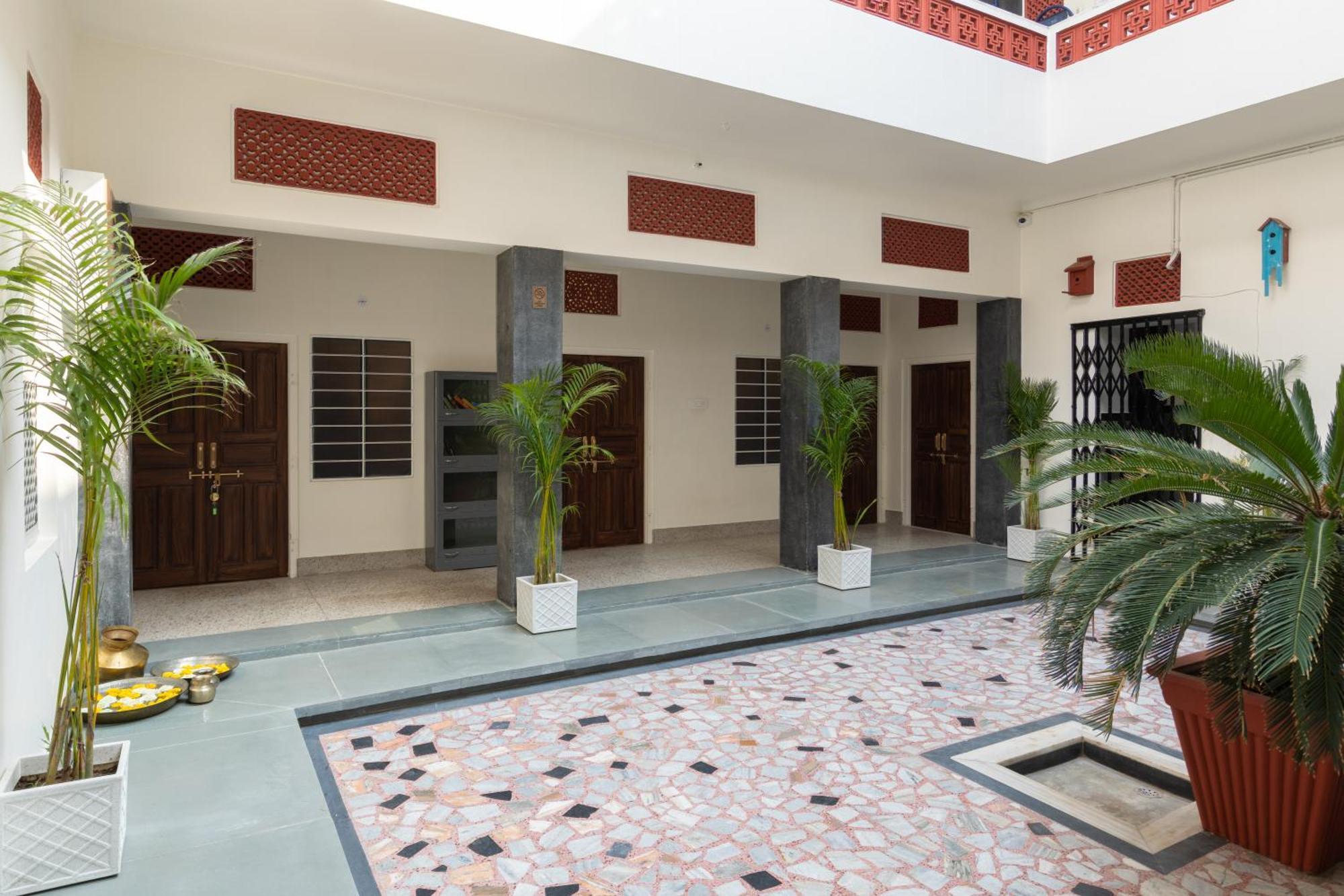 Heart Of The By Rashmi Bed & Breakfast *