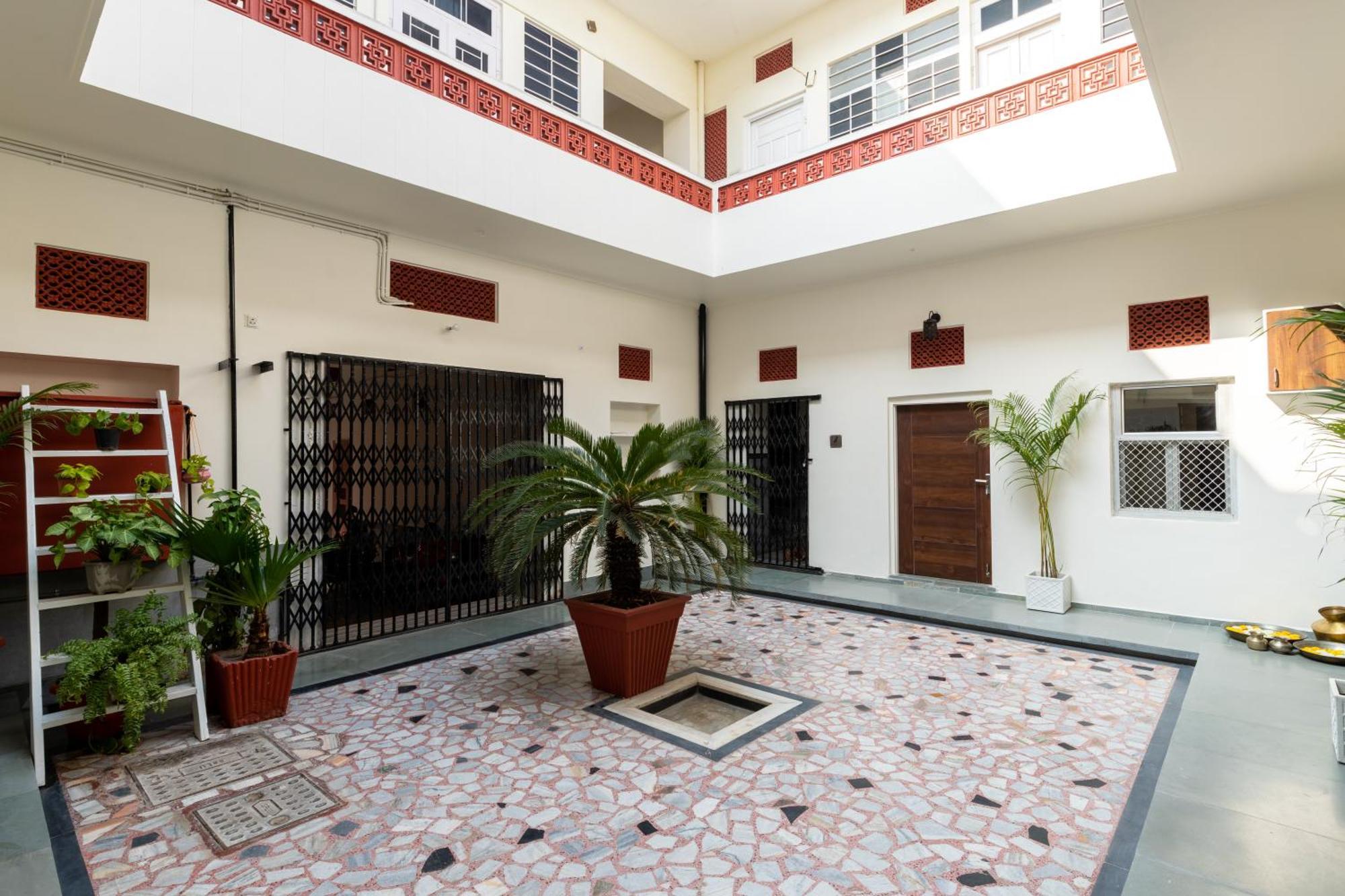 Bed & Breakfast Heart Of The By Rashmi
