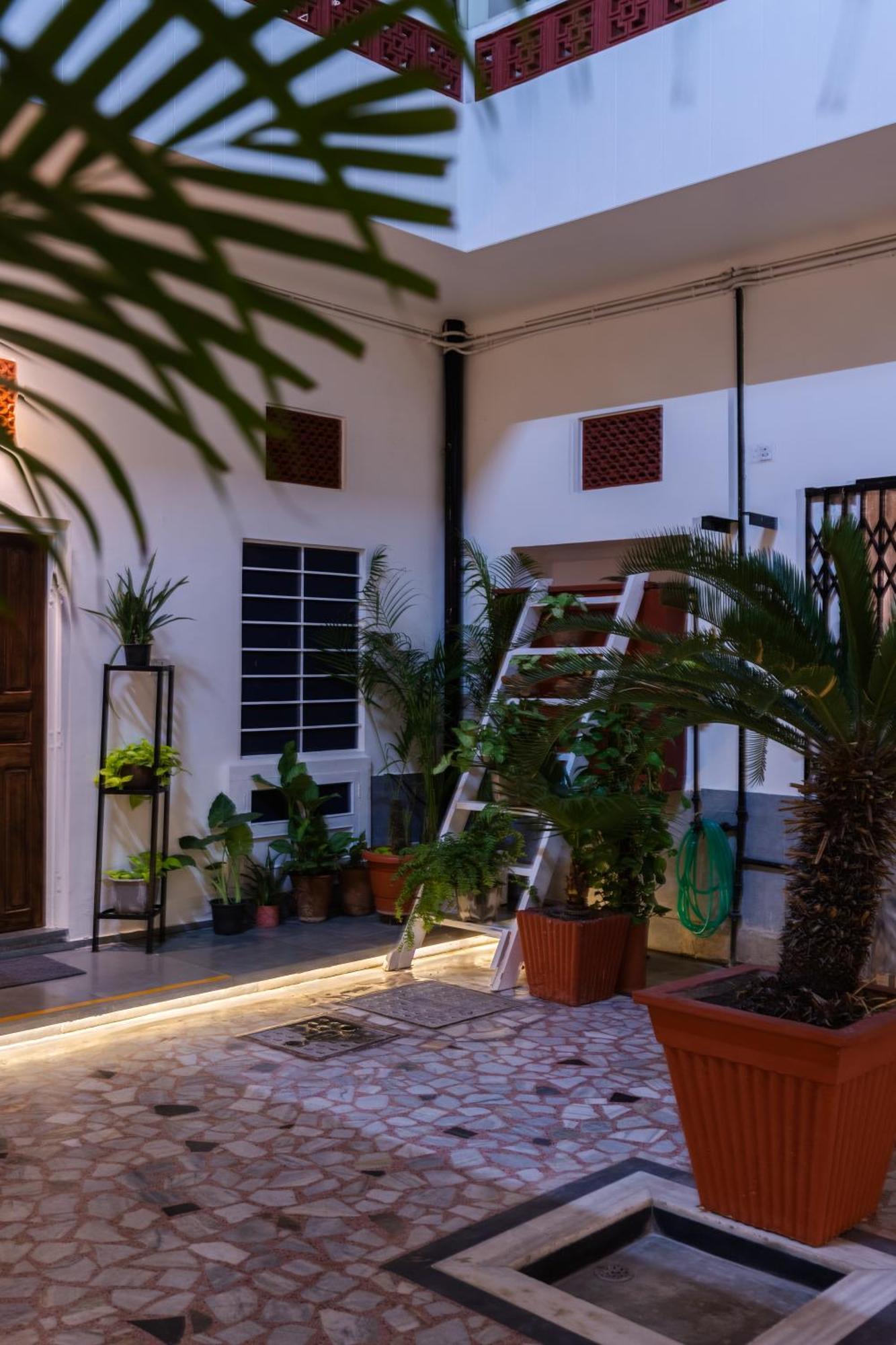 Bed & Breakfast Heart Of The By Rashmi
