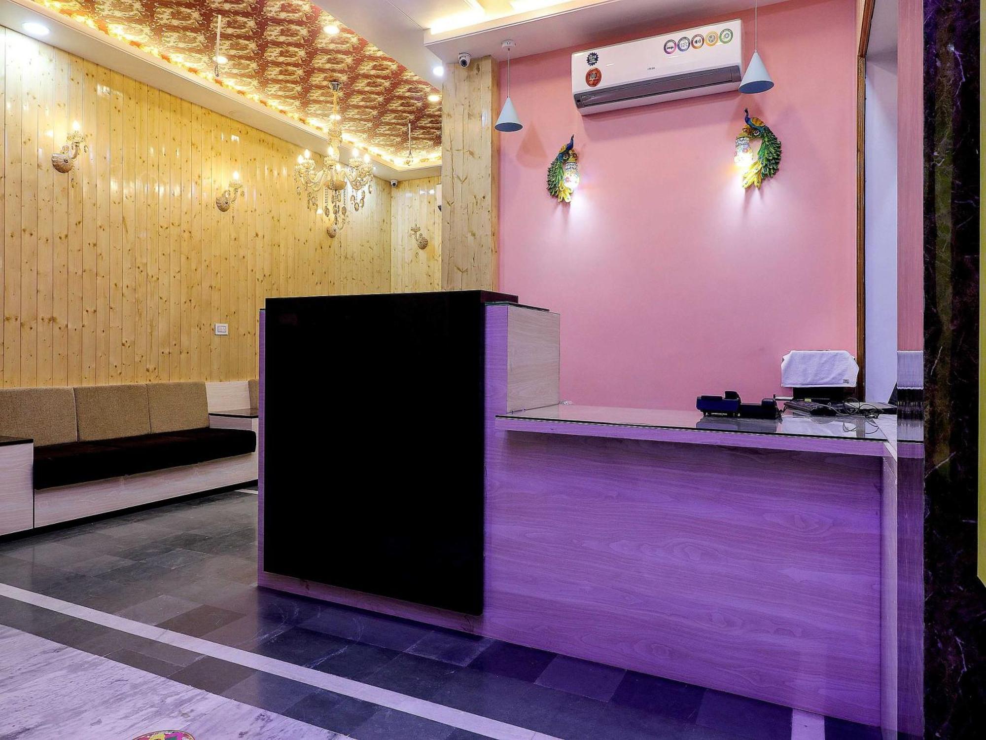 Collection O 26857 Royal Heritage Hotel 3*