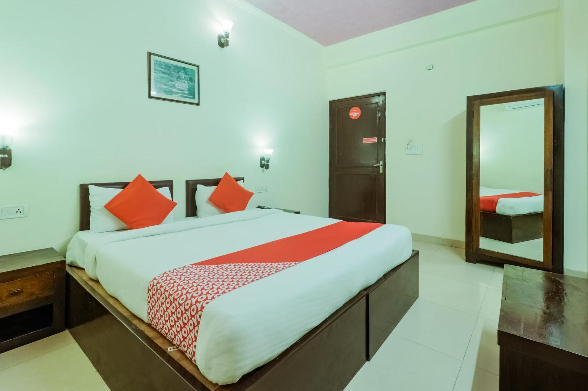 Hotel Townhouse Palm's Jaipur