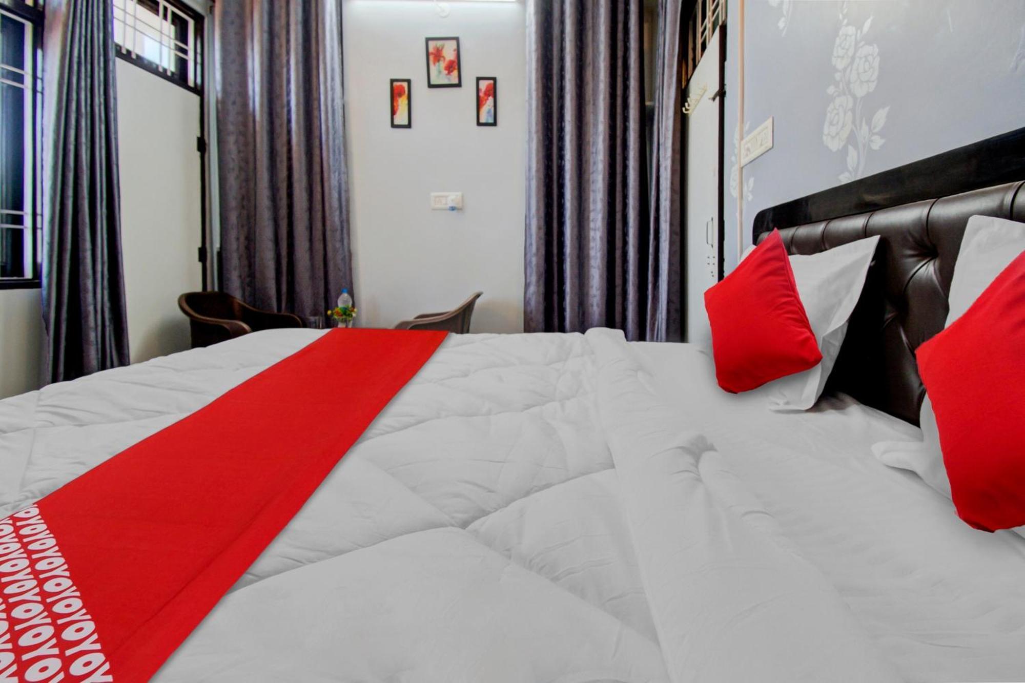 Oyo Flagship 81130 Vanya Hotel Jaipur