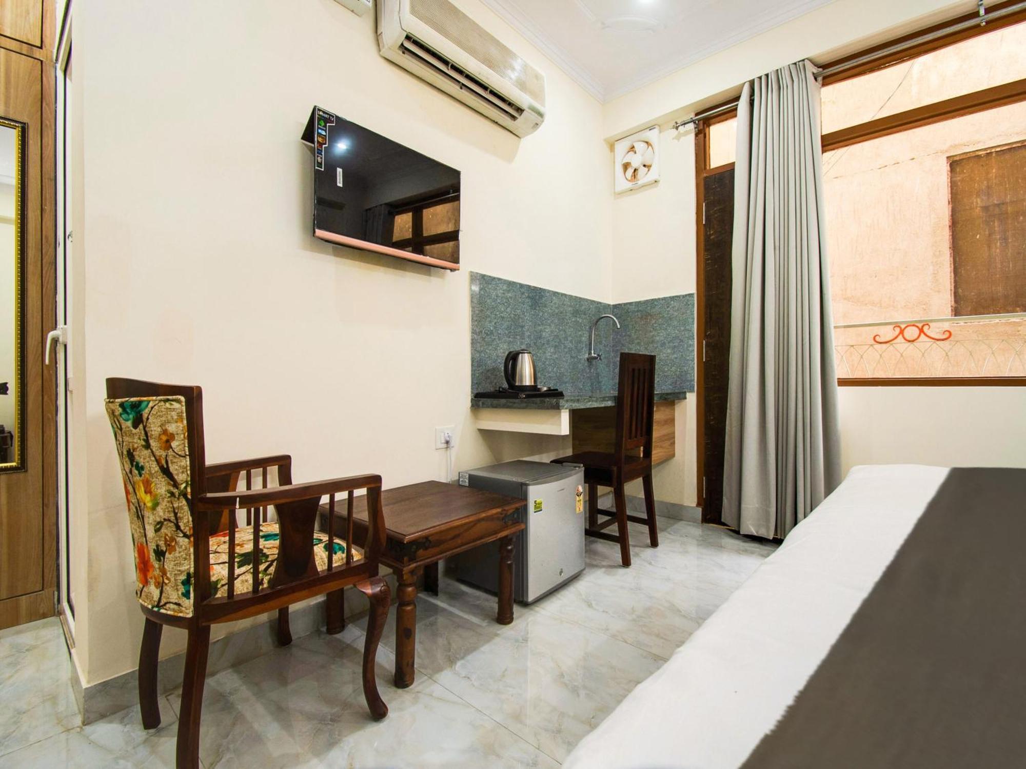 Hotel Collection O Omeshwari Jaipur