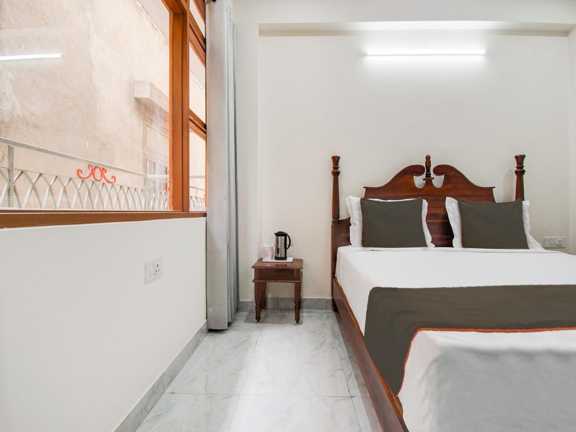 Collection O Omeshwari Hotel 3*