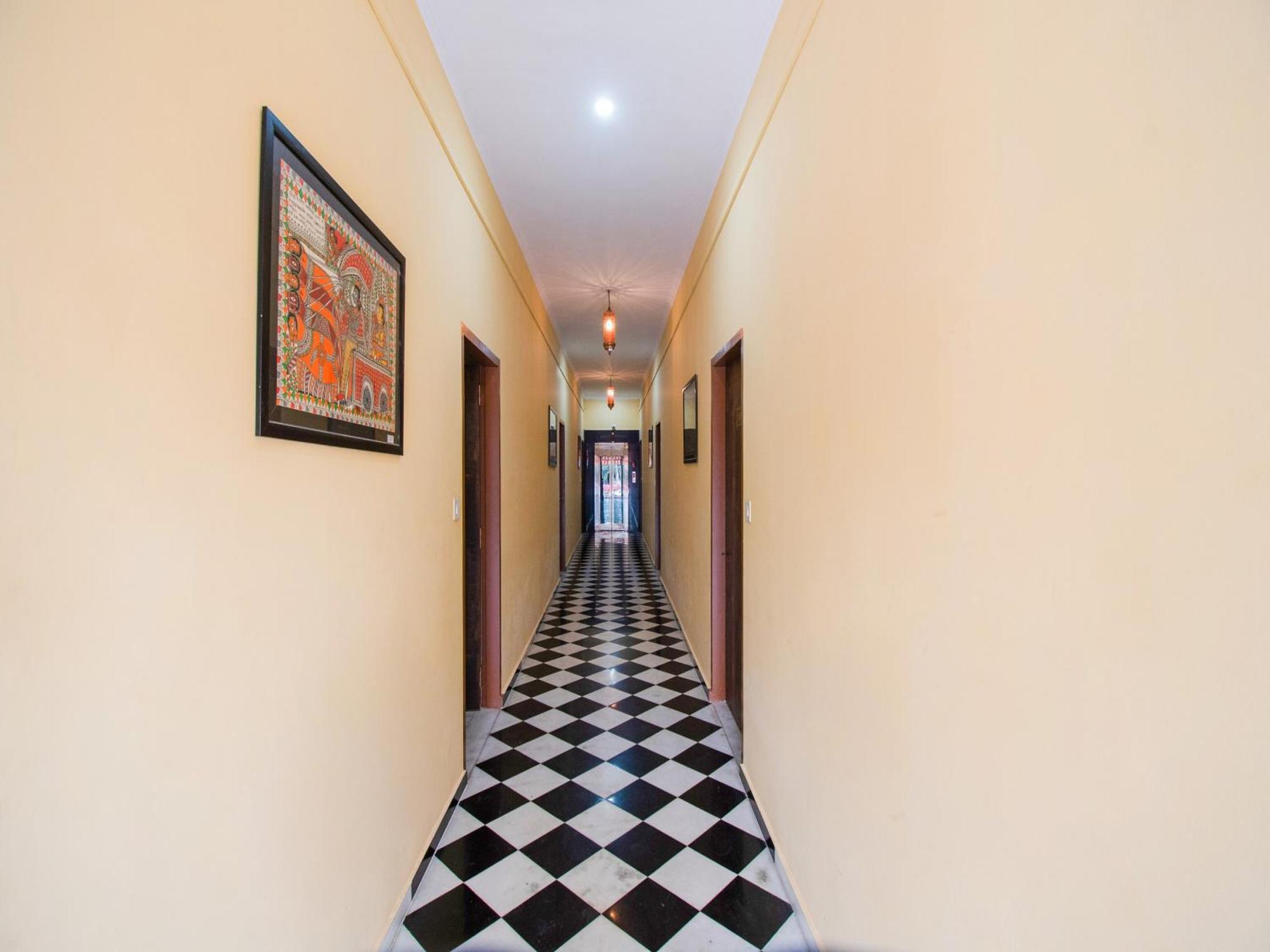 Hotel Collection O Omeshwari