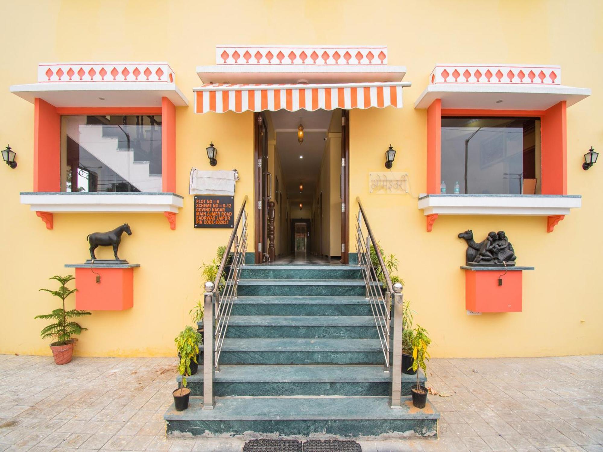 Hotel Collection O Omeshwari Jaipur