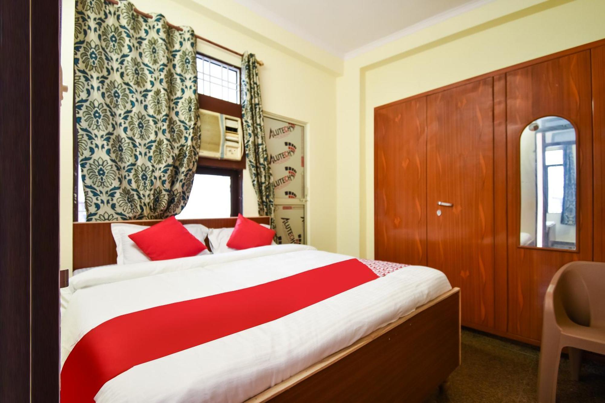 Hotel O Pragati