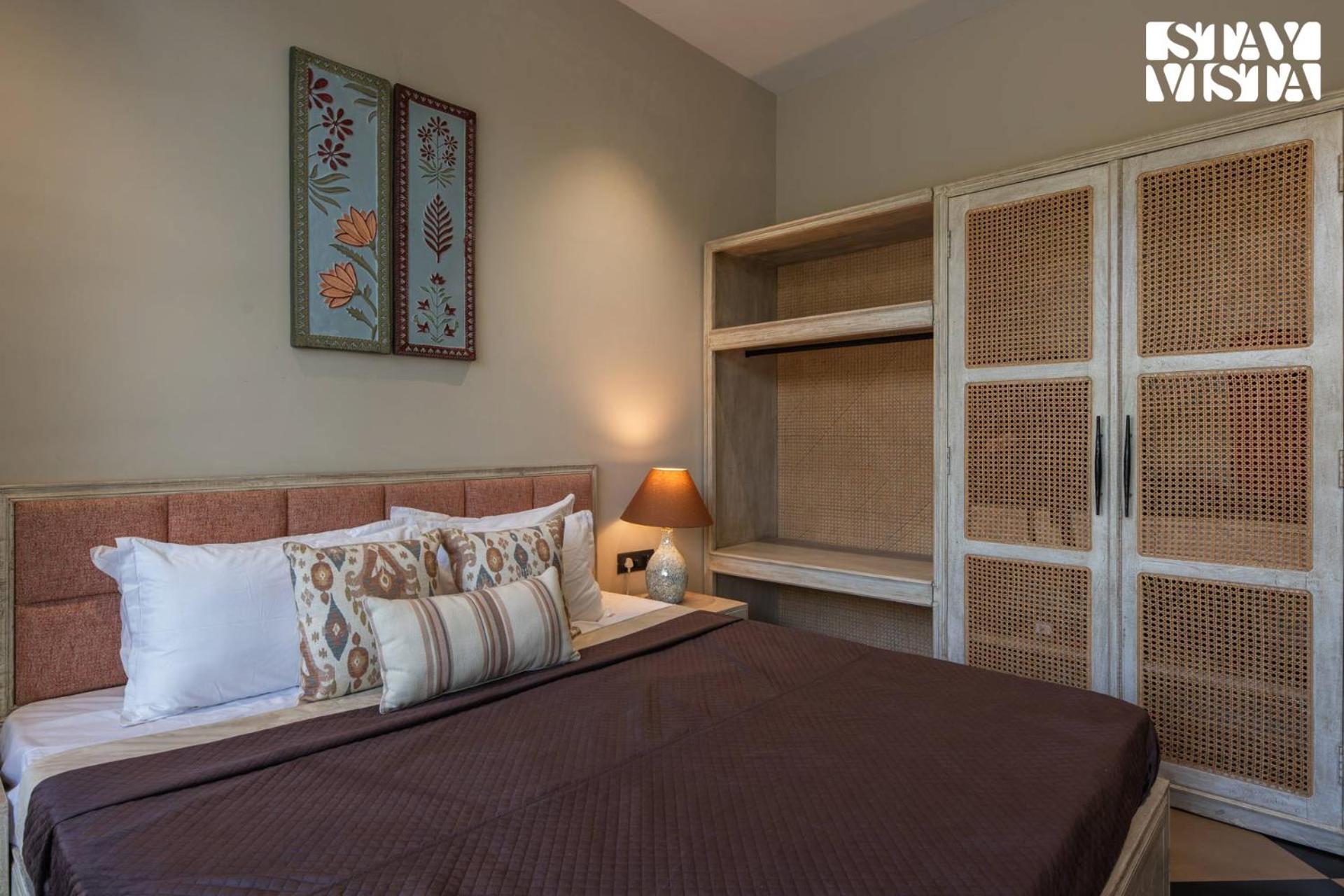 Villa Stayvista's Kachnaar - Pet-friendly With Lawn, Terrace & Indoor-outdoor Games