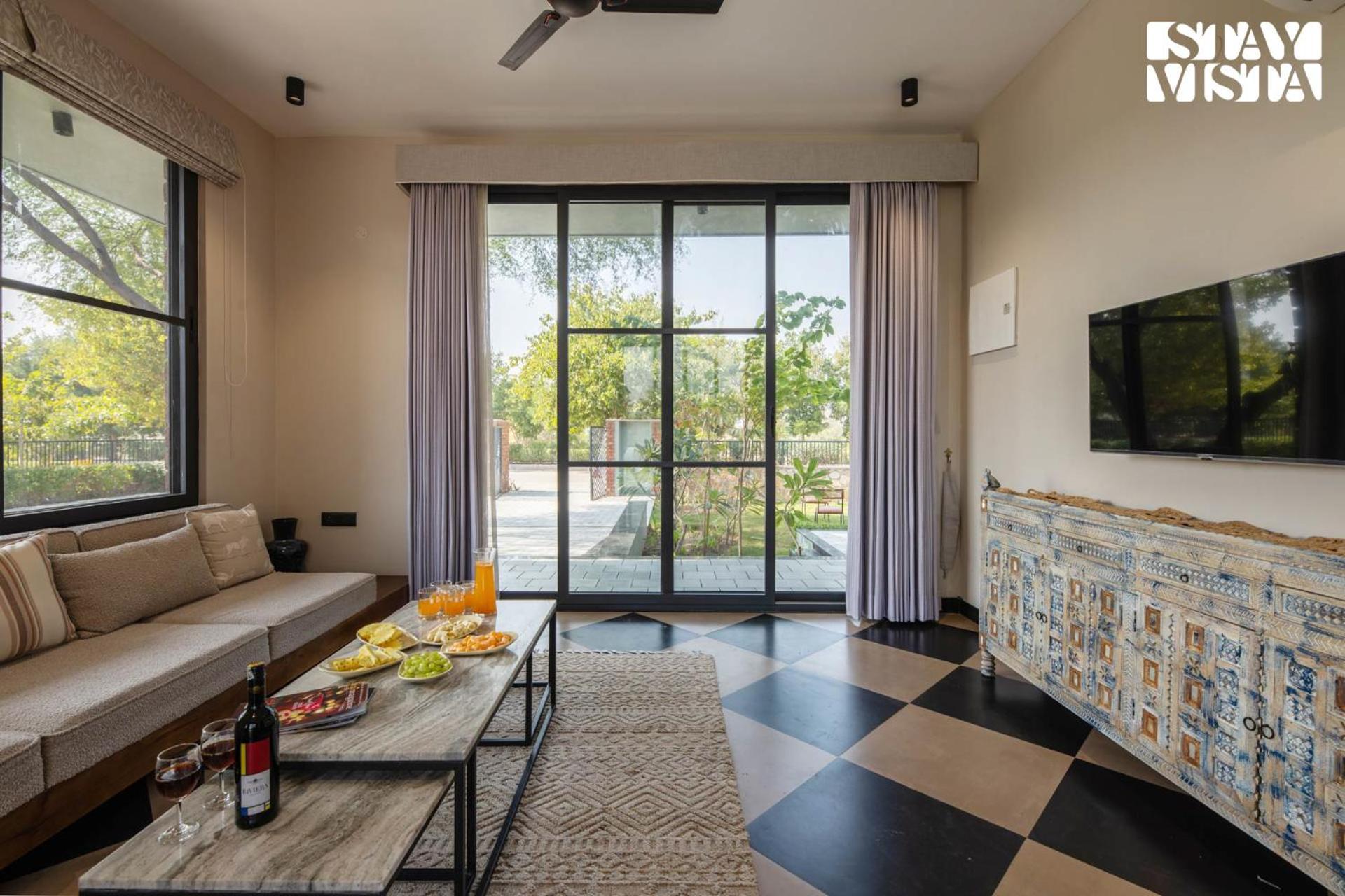Stayvista's Kachnaar - Pet-friendly With Lawn, Terrace & Indoor-outdoor Games * Jaipur