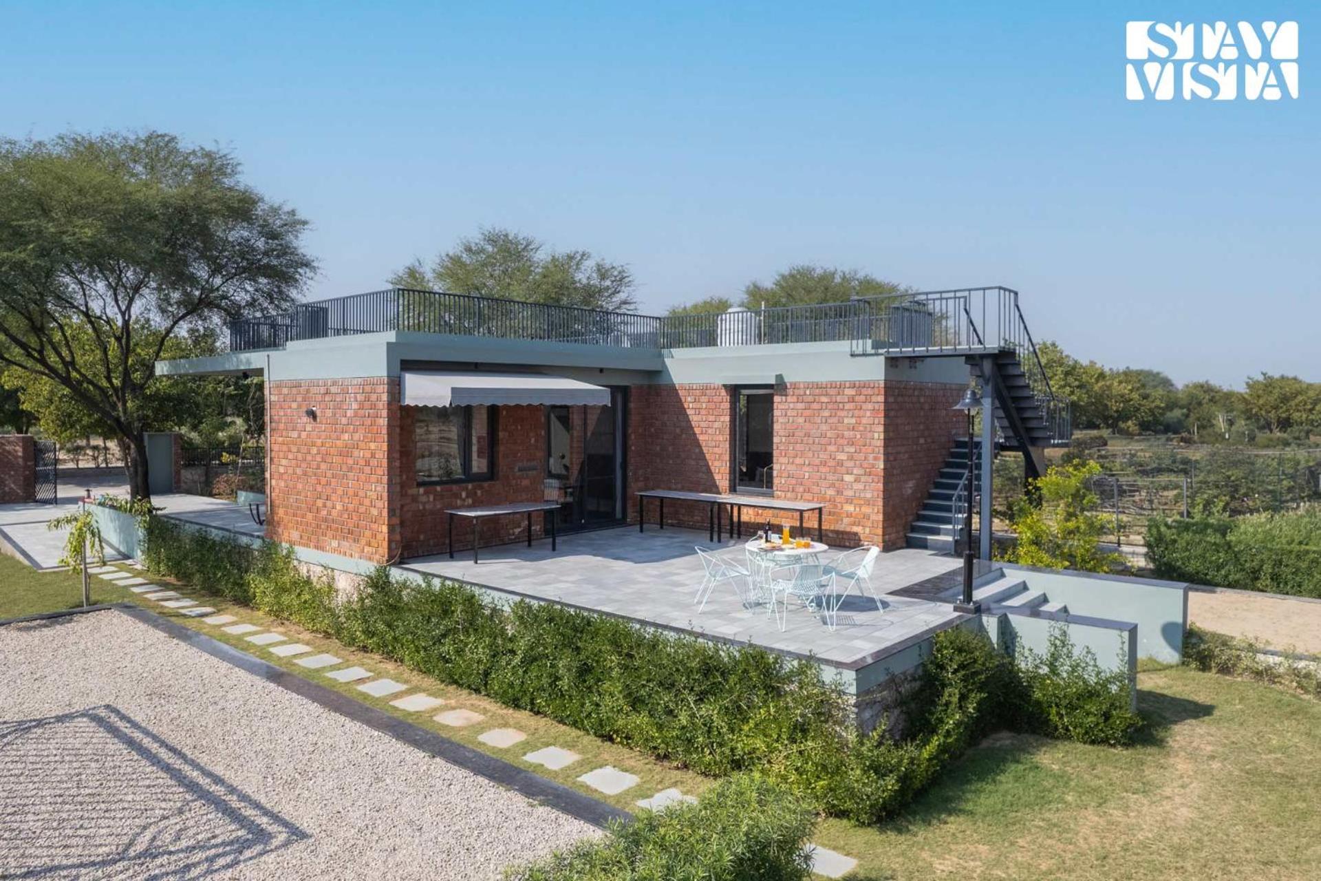 Stayvista's Kachnaar - Pet-friendly With Lawn, Terrace & Indoor-outdoor Games