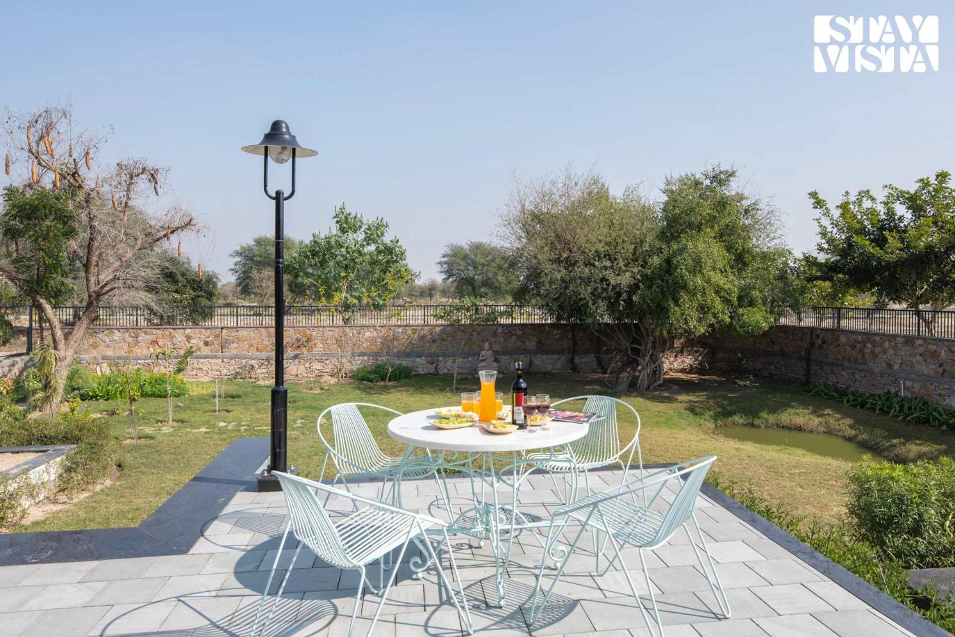 Stayvista's Kachnaar - Pet-friendly With Lawn, Terrace & Indoor-outdoor Games * Jaipur
