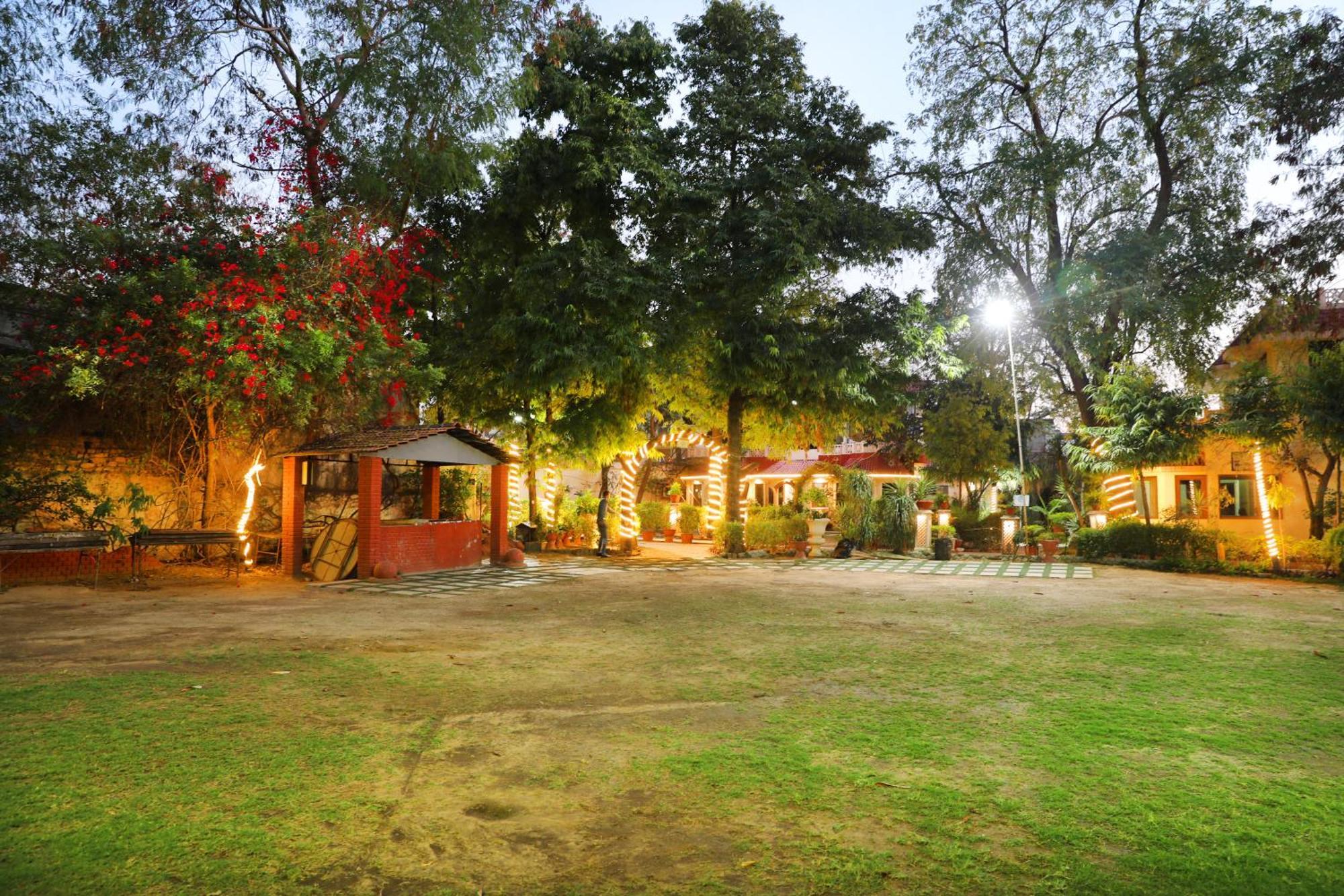 The Byke Grassfield With Outdoor Pool, Shyam Nagar, Resort 4*