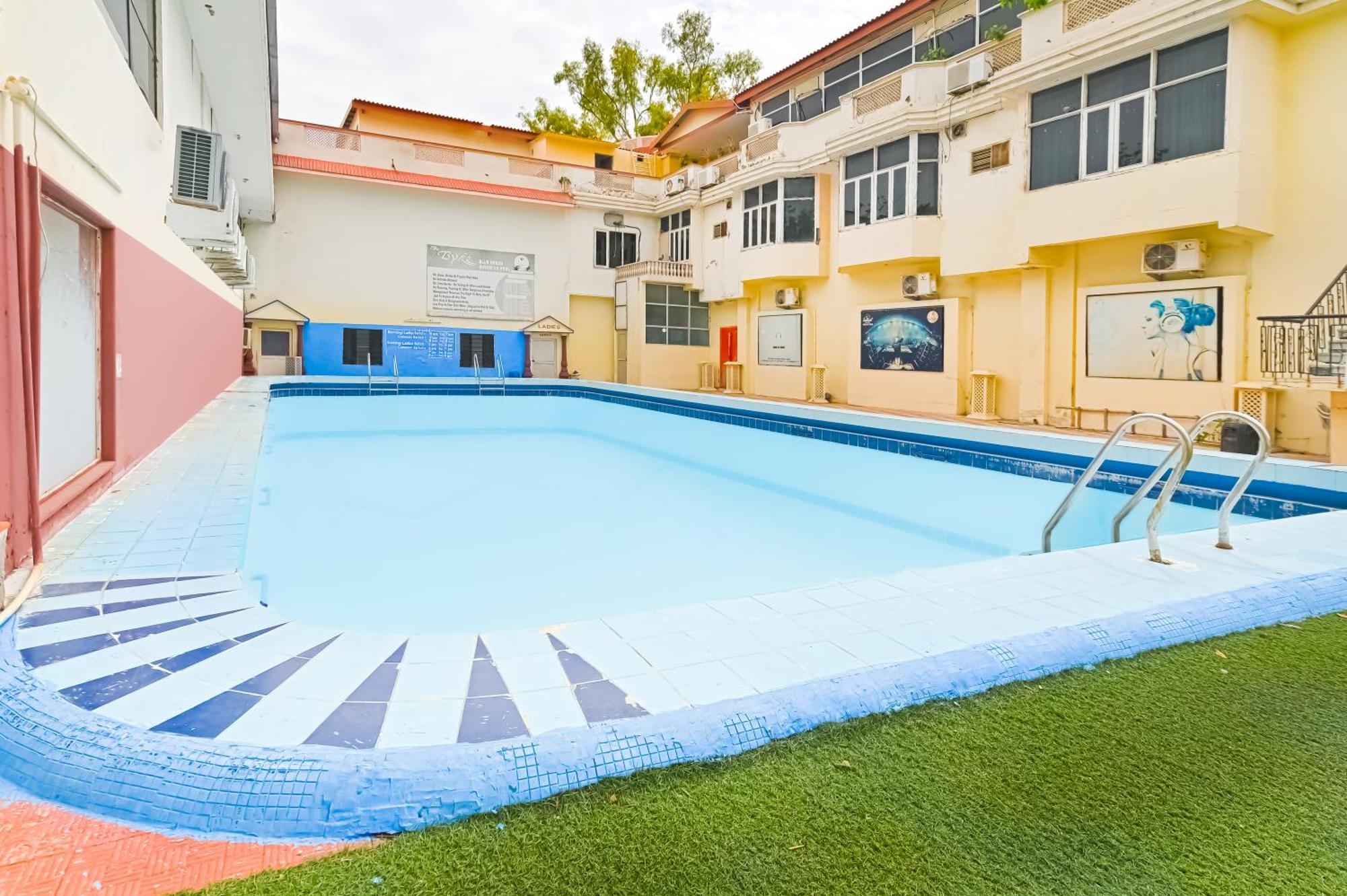 The Byke Grassfield With Outdoor Pool, Shyam Nagar, 4* Jaipur