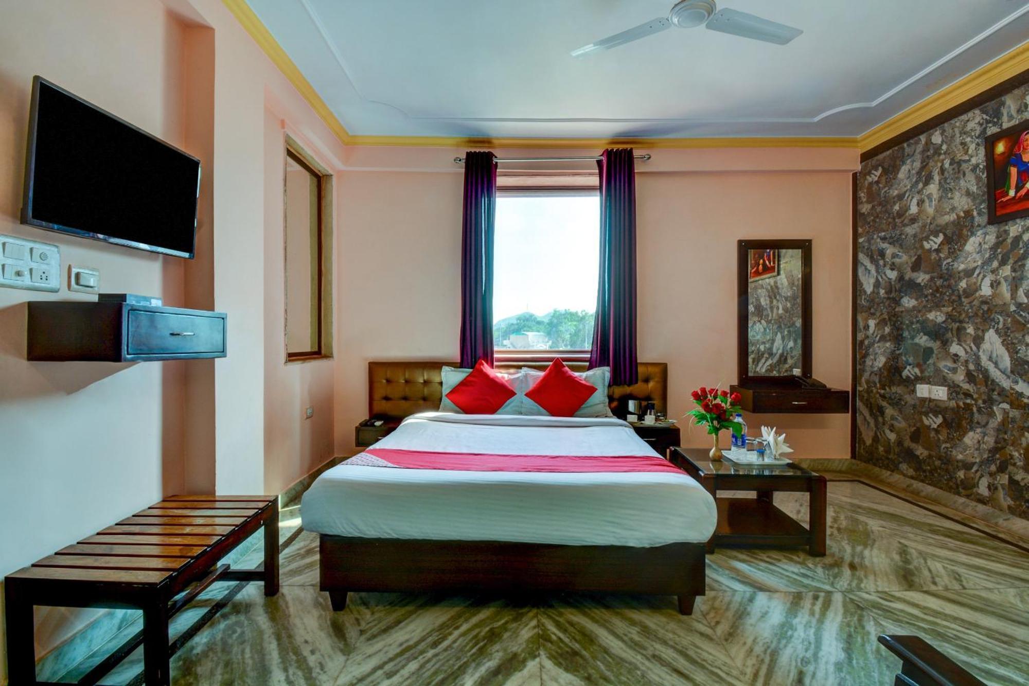 O Grand Akshay Hotel 3*